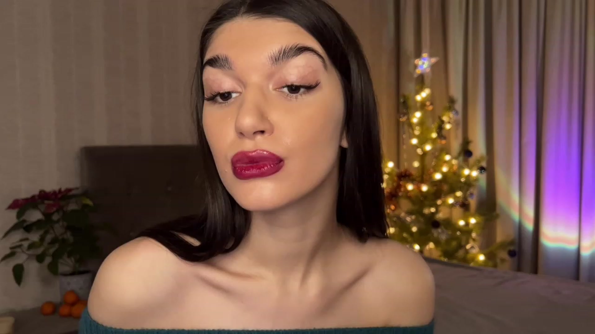 Gallery image thumbnail from RinaReed's myfreecams stream on, 12/26/2022, 19:42 image 5 of 20