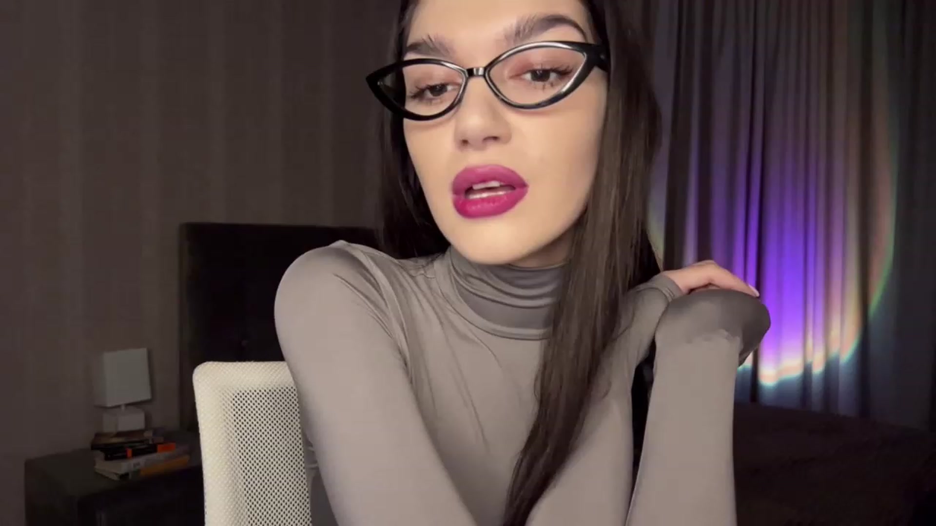 Gallery image thumbnail from RinaReed's myfreecams stream on, 02/10/2023, 16:16 image 6 of 20