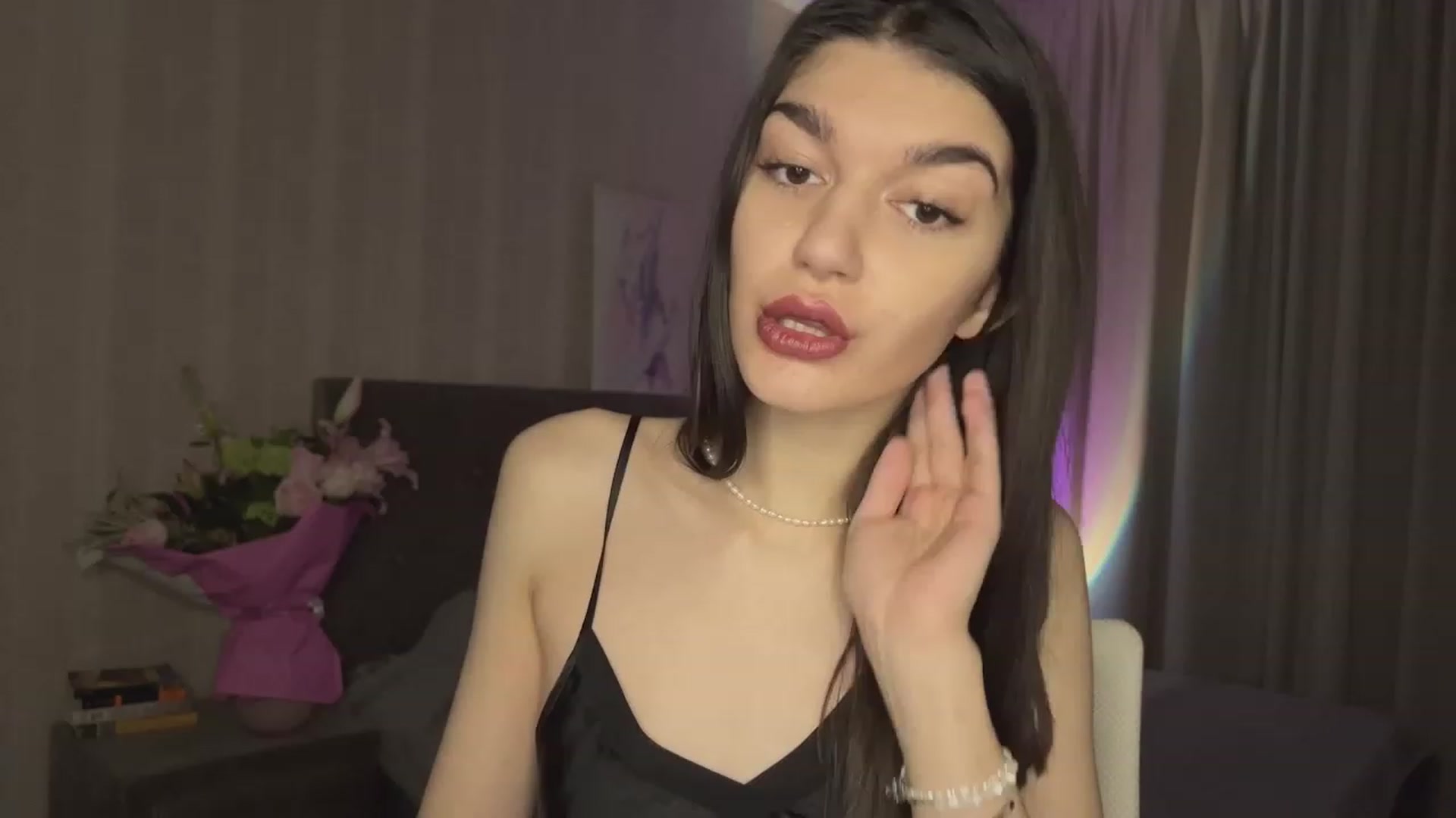 Gallery image thumbnail from RinaReed's myfreecams stream on, 03/10/2023, 19:12 image 4 of 20