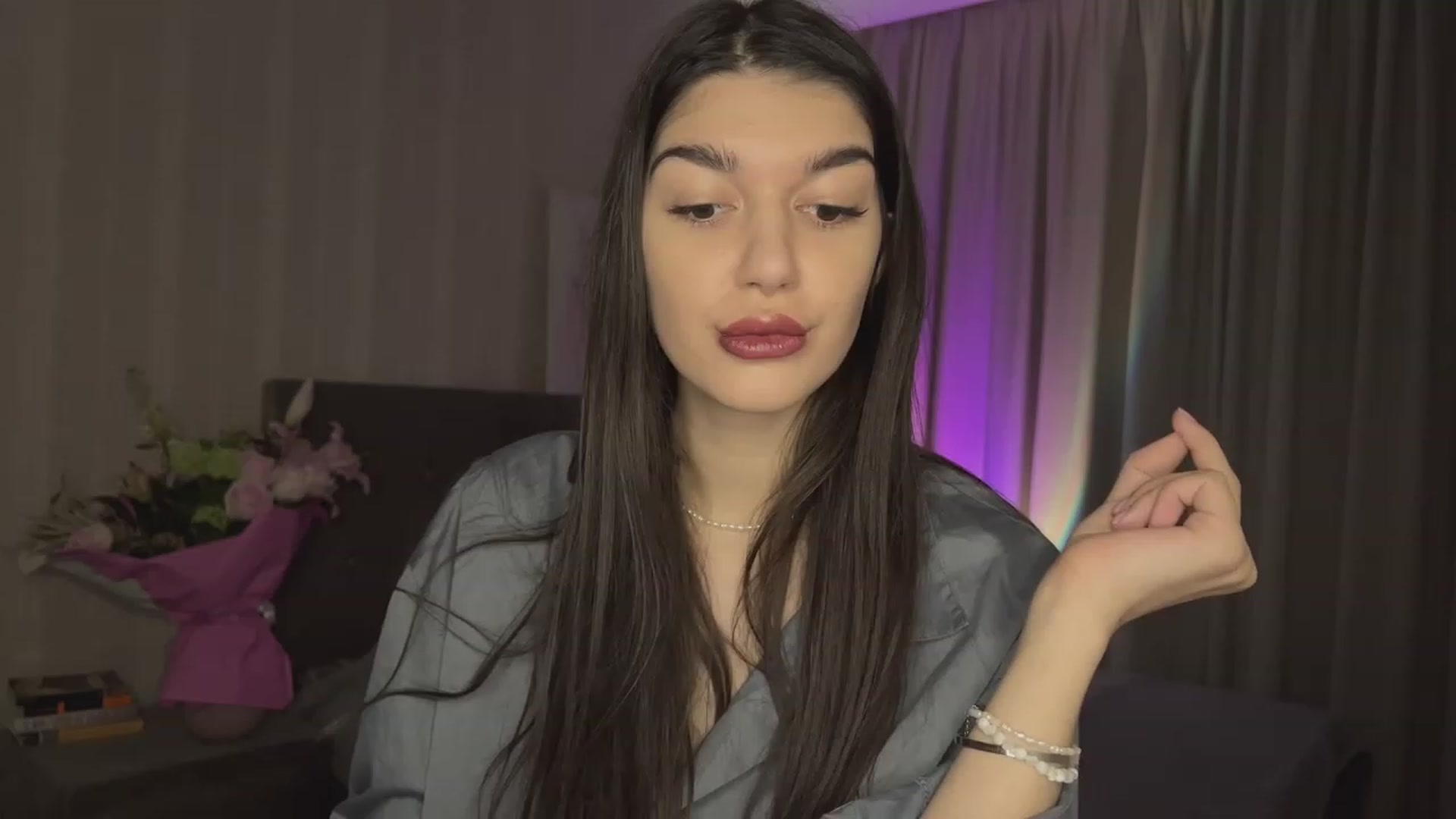 Gallery image thumbnail from RinaReed's myfreecams stream on, 03/10/2023, 20:11 image 4 of 20