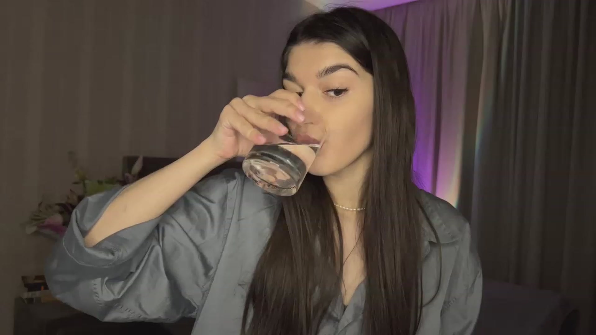 Gallery image thumbnail from RinaReed's myfreecams stream on, 03/10/2023, 20:11 image 17 of 20