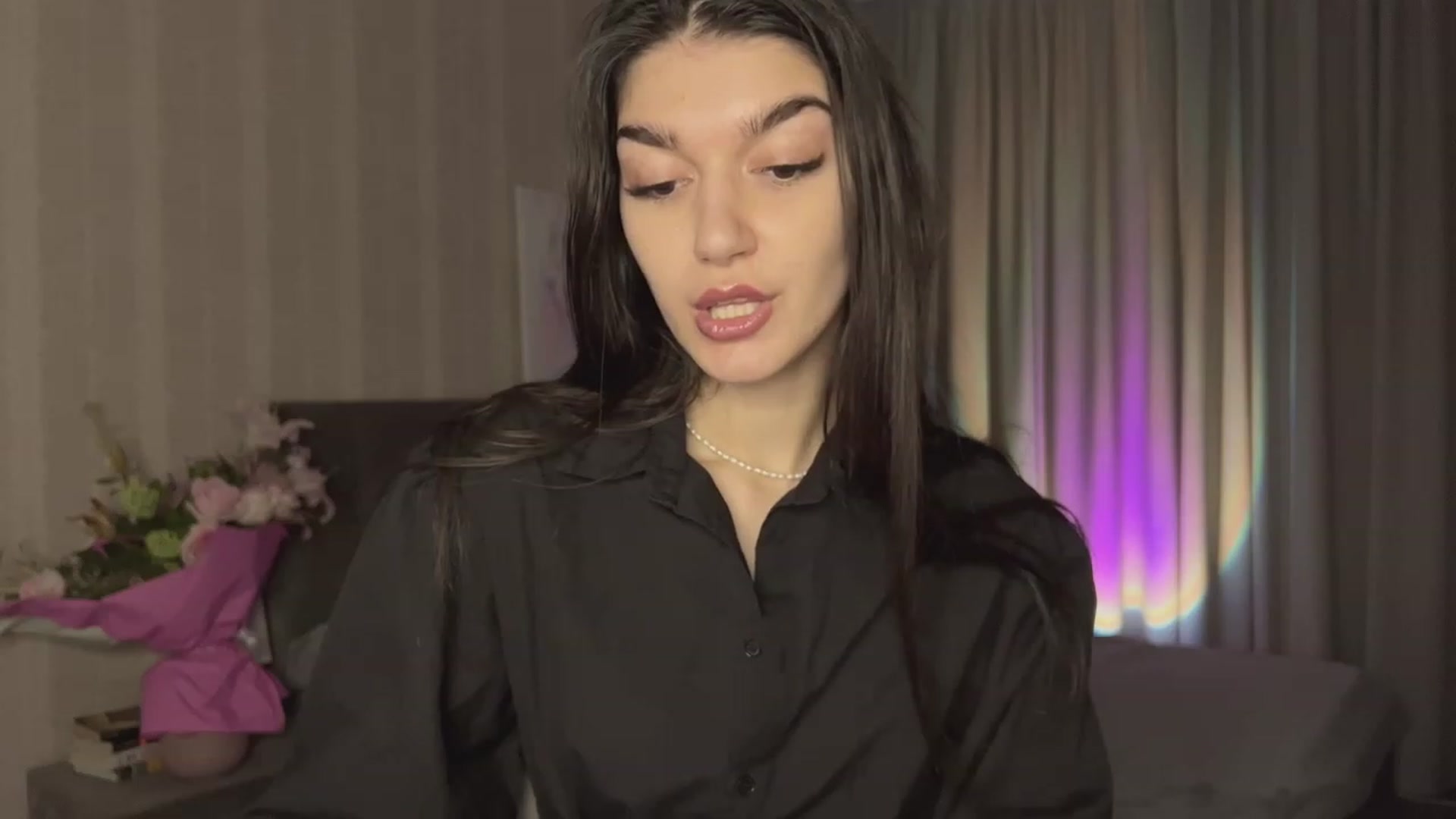 Gallery image thumbnail from RinaReed's myfreecams stream on, 03/12/2023, 17:42 image 17 of 20