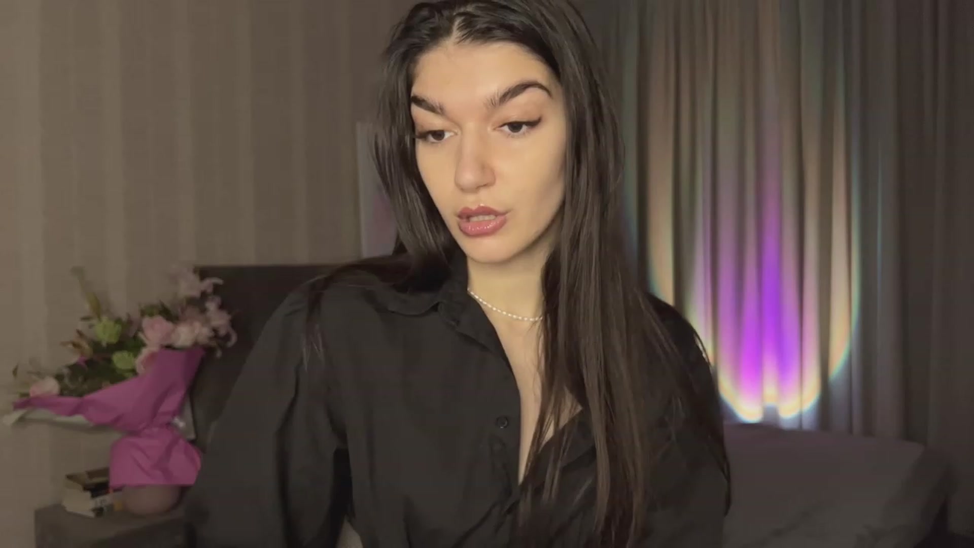 Gallery image thumbnail from RinaReed's myfreecams stream on, 03/12/2023, 17:42 image 18 of 20