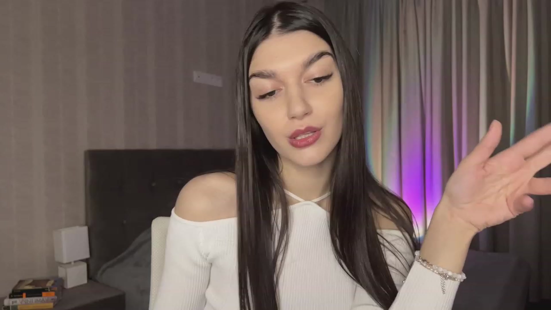 Gallery image thumbnail from RinaReed's myfreecams stream on, 03/18/2023, 16:15 image 3 of 20