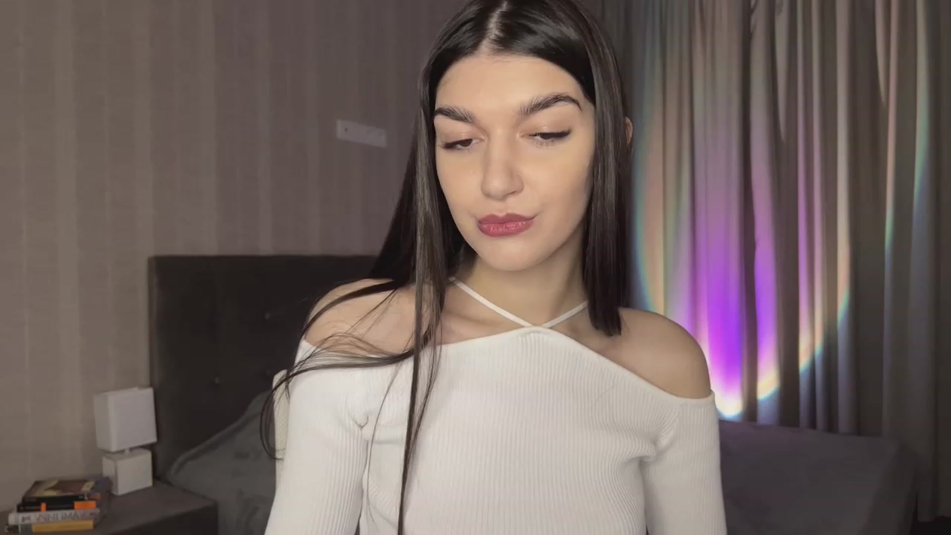 Gallery image thumbnail from RinaReed's myfreecams stream on, 03/18/2023, 16:15 image 16 of 20