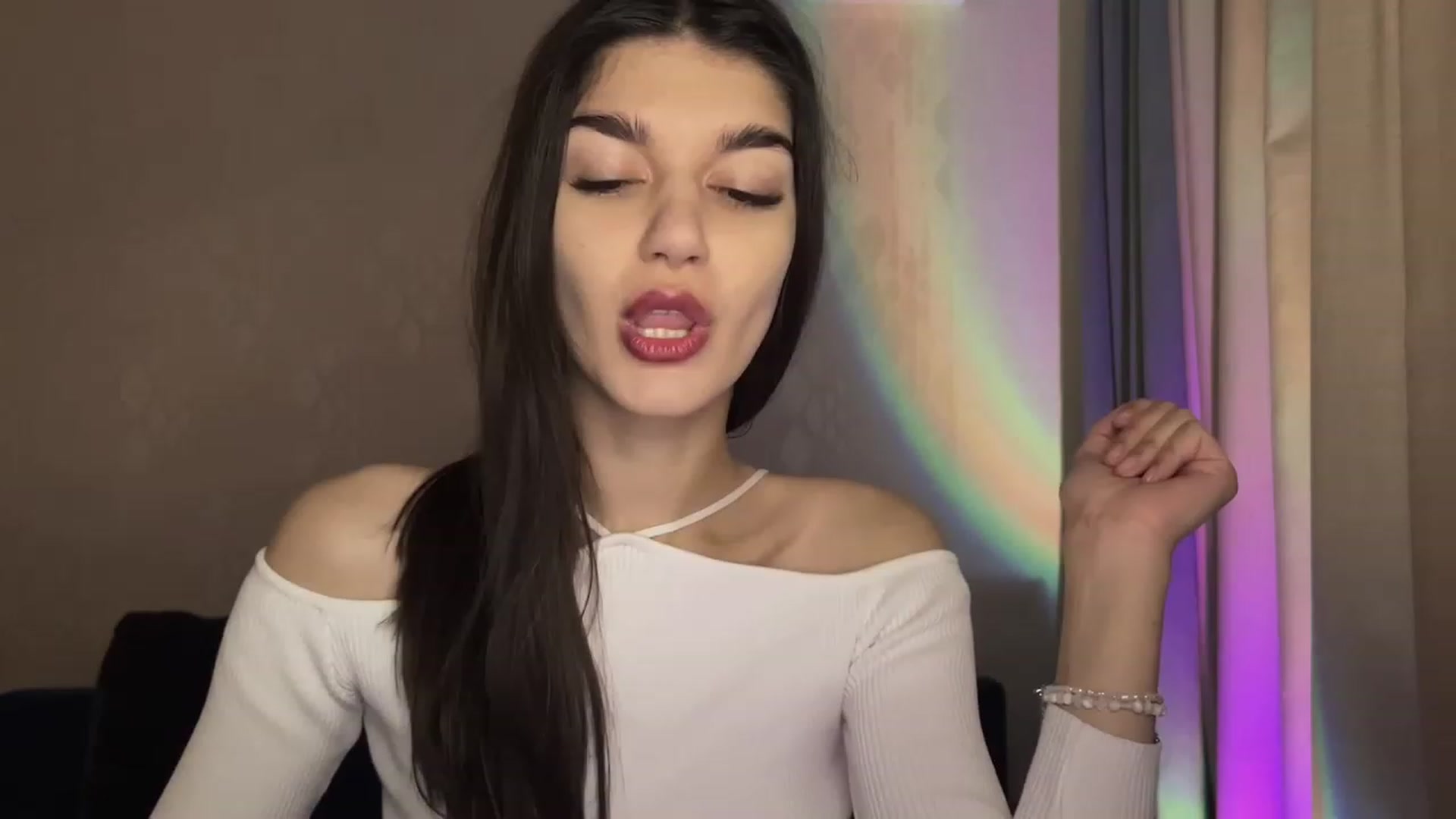 Gallery image thumbnail from RinaReed's myfreecams stream on, 03/20/2023, 06:06 image 3 of 20