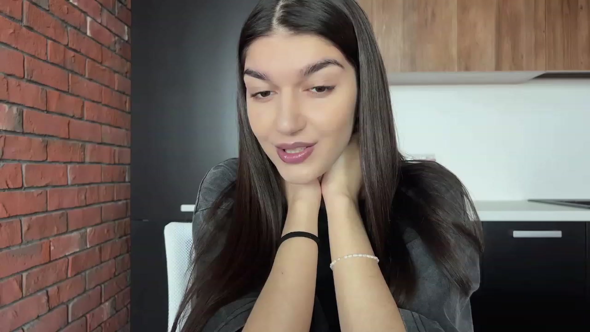 Gallery image thumbnail from RinaReed's myfreecams stream on, 04/06/2023, 07:50 image 19 of 20