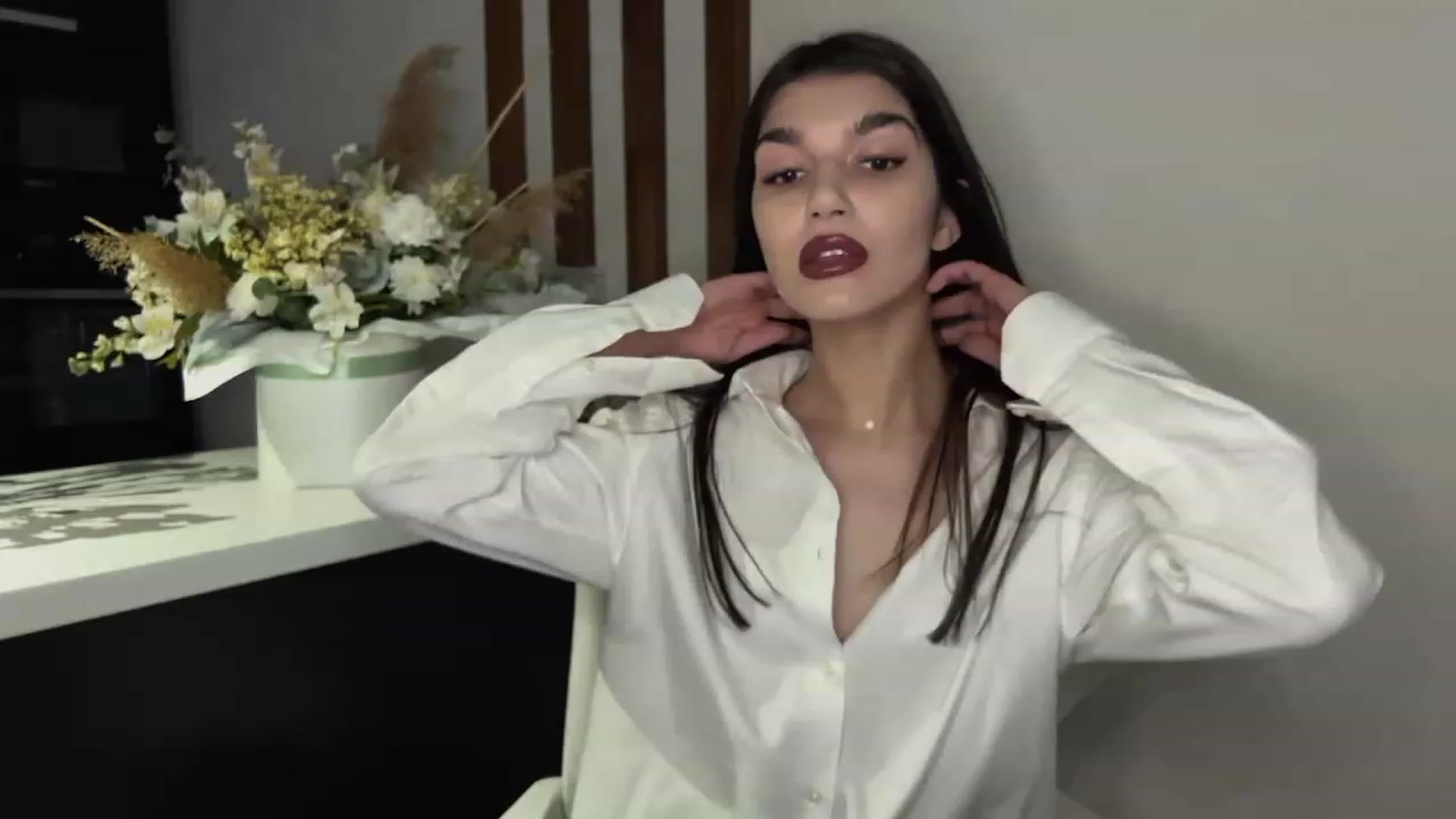 Gallery image thumbnail from RinaReed's myfreecams stream on, 05/07/2023, 17:01 image 11 of 20