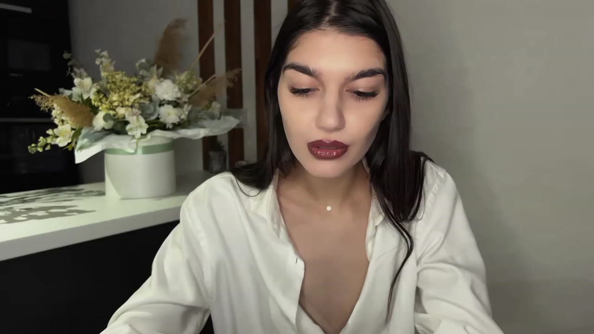 Gallery image thumbnail from RinaReed's myfreecams stream on, 05/07/2023, 17:01 image 13 of 20