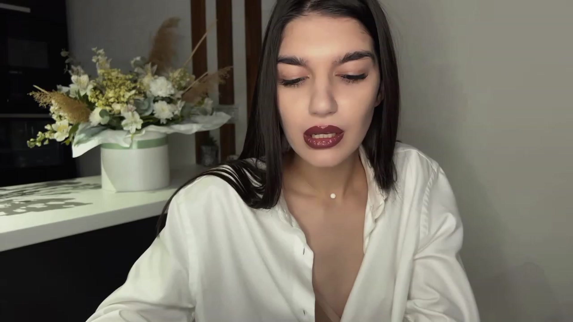 Gallery image thumbnail from RinaReed's myfreecams stream on, 05/07/2023, 17:01 image 12 of 20