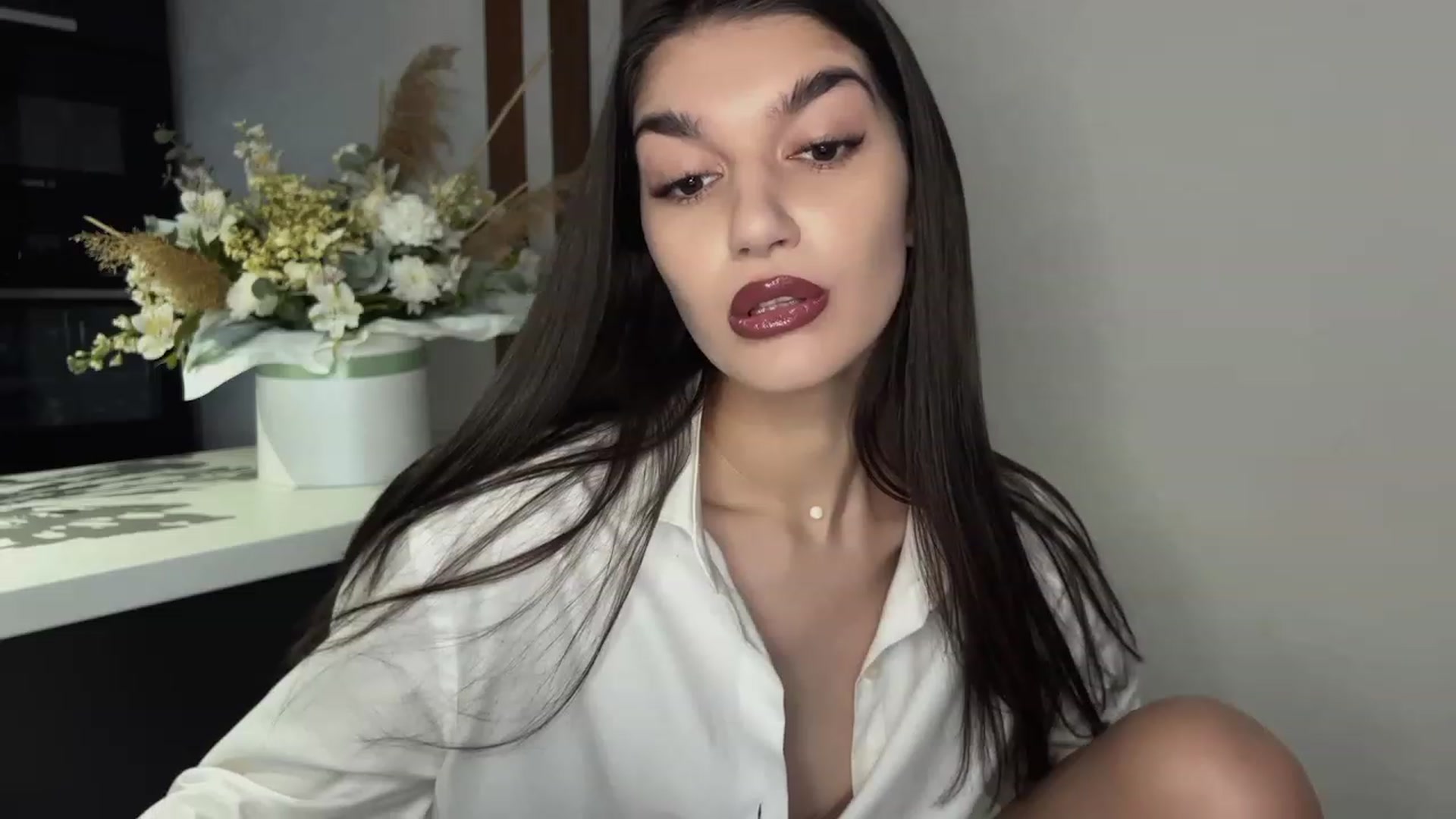 Gallery image thumbnail from RinaReed's myfreecams stream on, 05/07/2023, 17:01 image 7 of 20