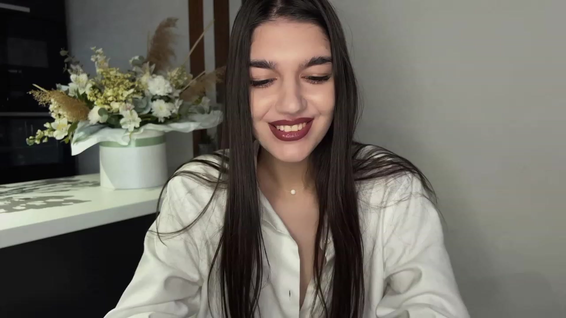 Gallery image thumbnail from RinaReed's myfreecams stream on, 05/07/2023, 17:01 image 8 of 20