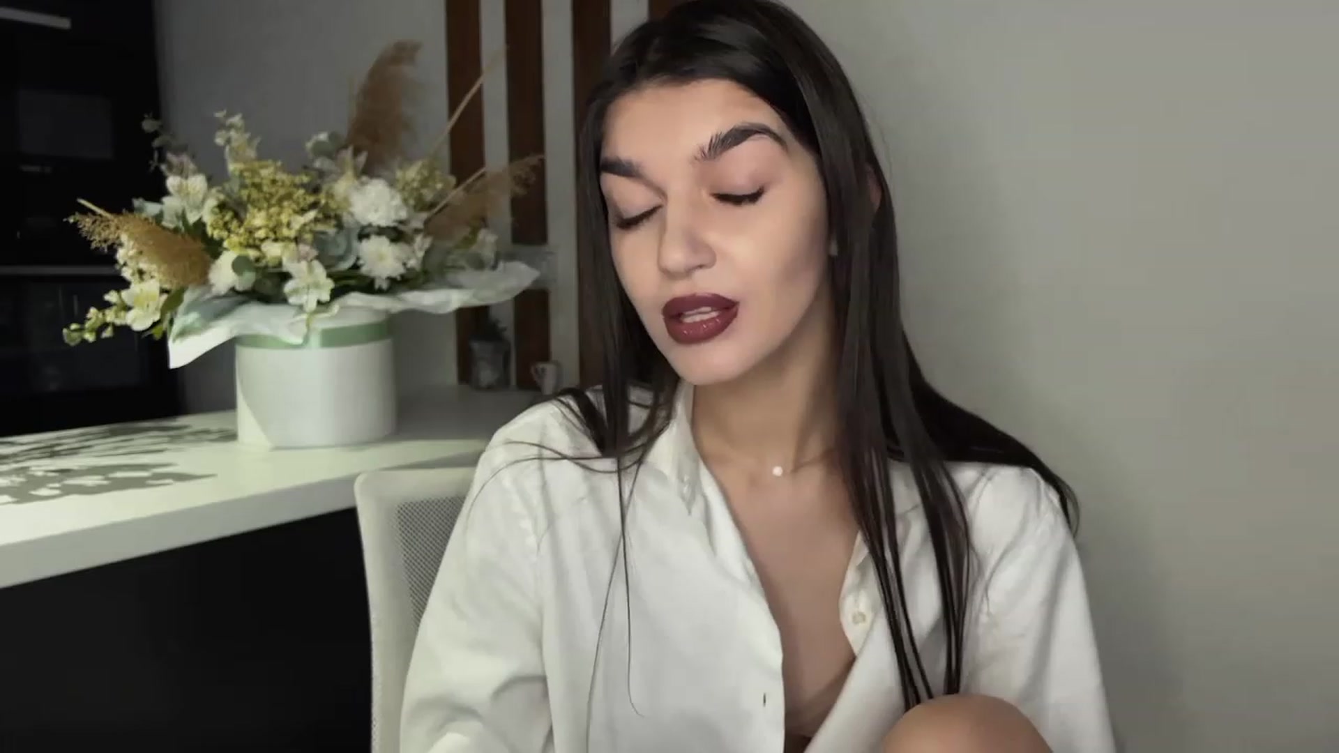Gallery image thumbnail from RinaReed's myfreecams stream on, 05/07/2023, 17:01 image 10 of 20