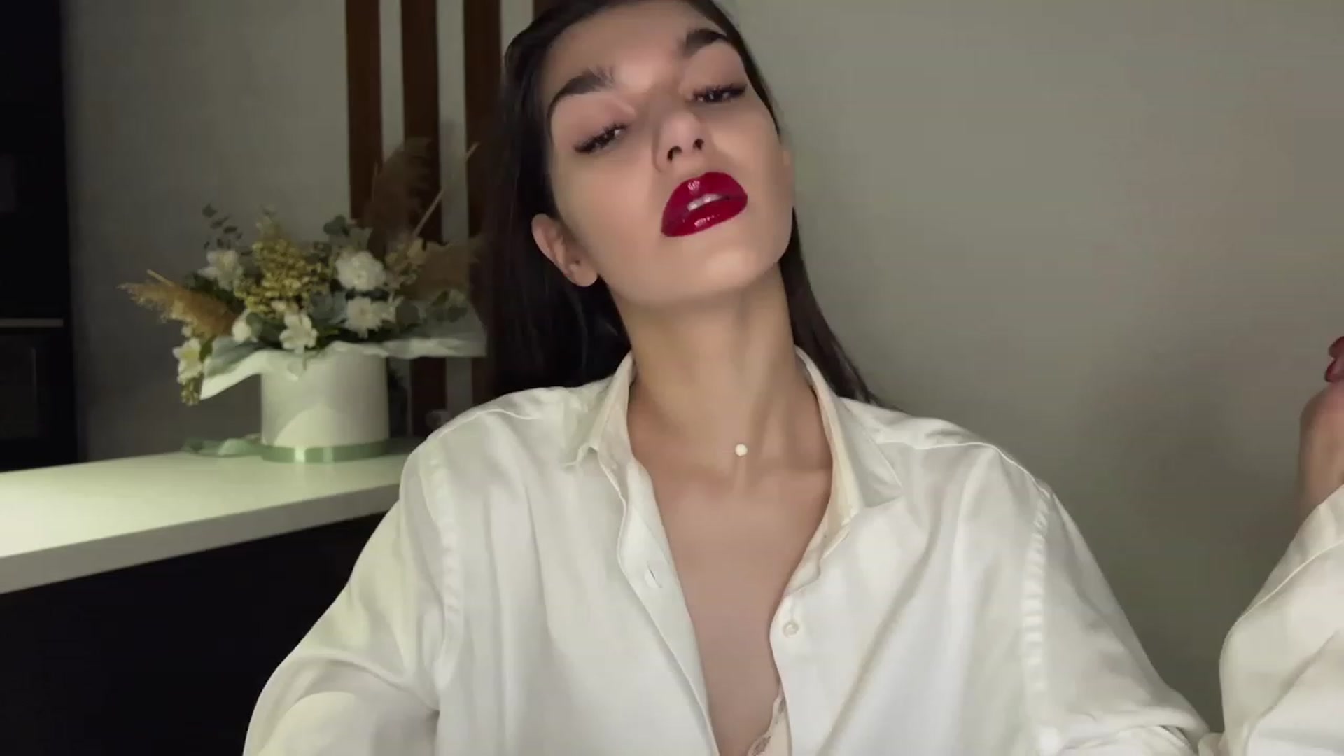 Gallery image thumbnail from RinaReed's myfreecams stream on, 05/08/2023, 17:24 image 4 of 20