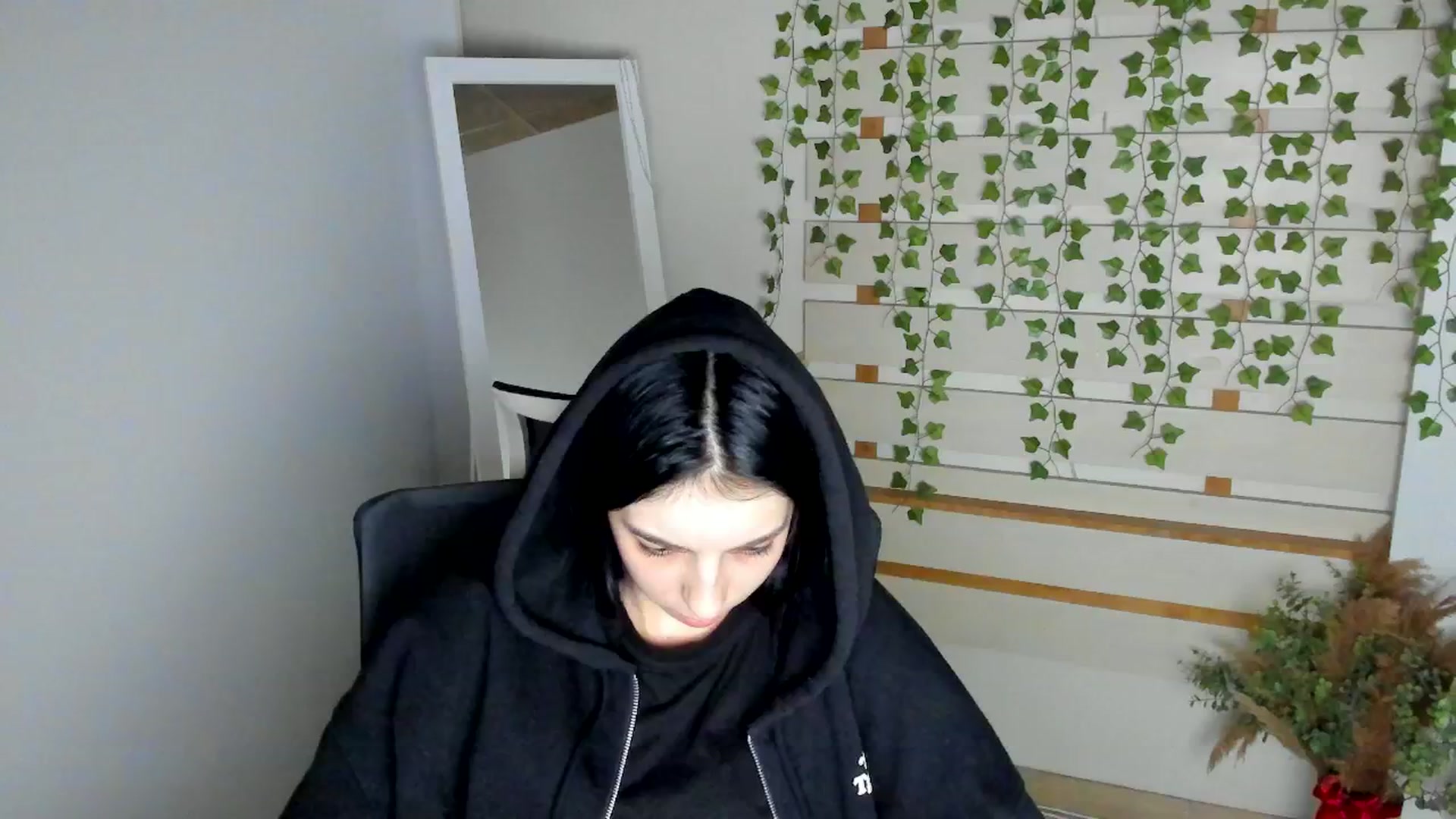 Gallery image thumbnail from Rina_Candy's myfreecams stream on, 05/18/2025, 10:23 image 18 of 20