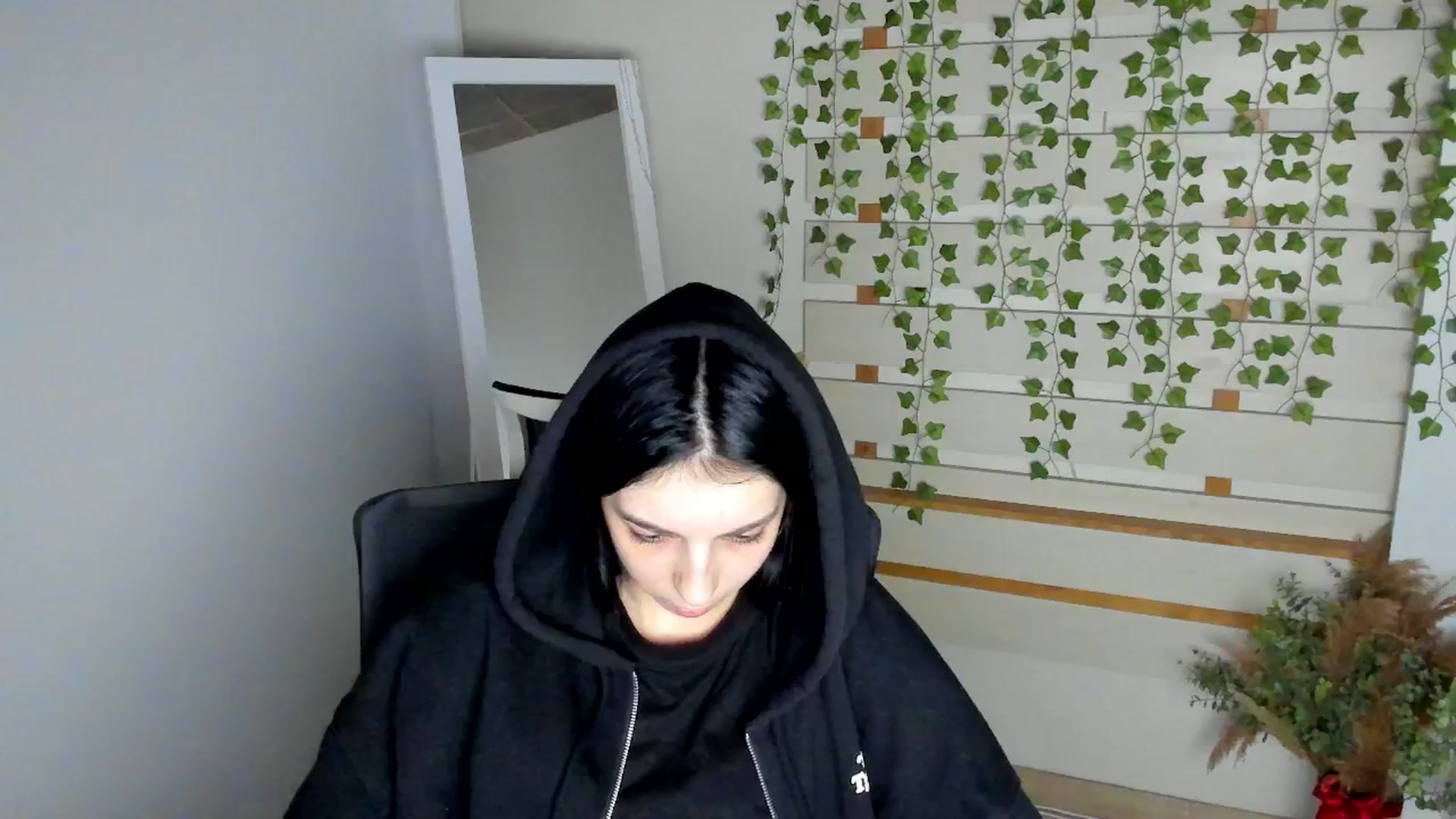 Gallery image thumbnail from Rina_Candy's myfreecams stream on, 05/18/2025, 10:23 image 16 of 20