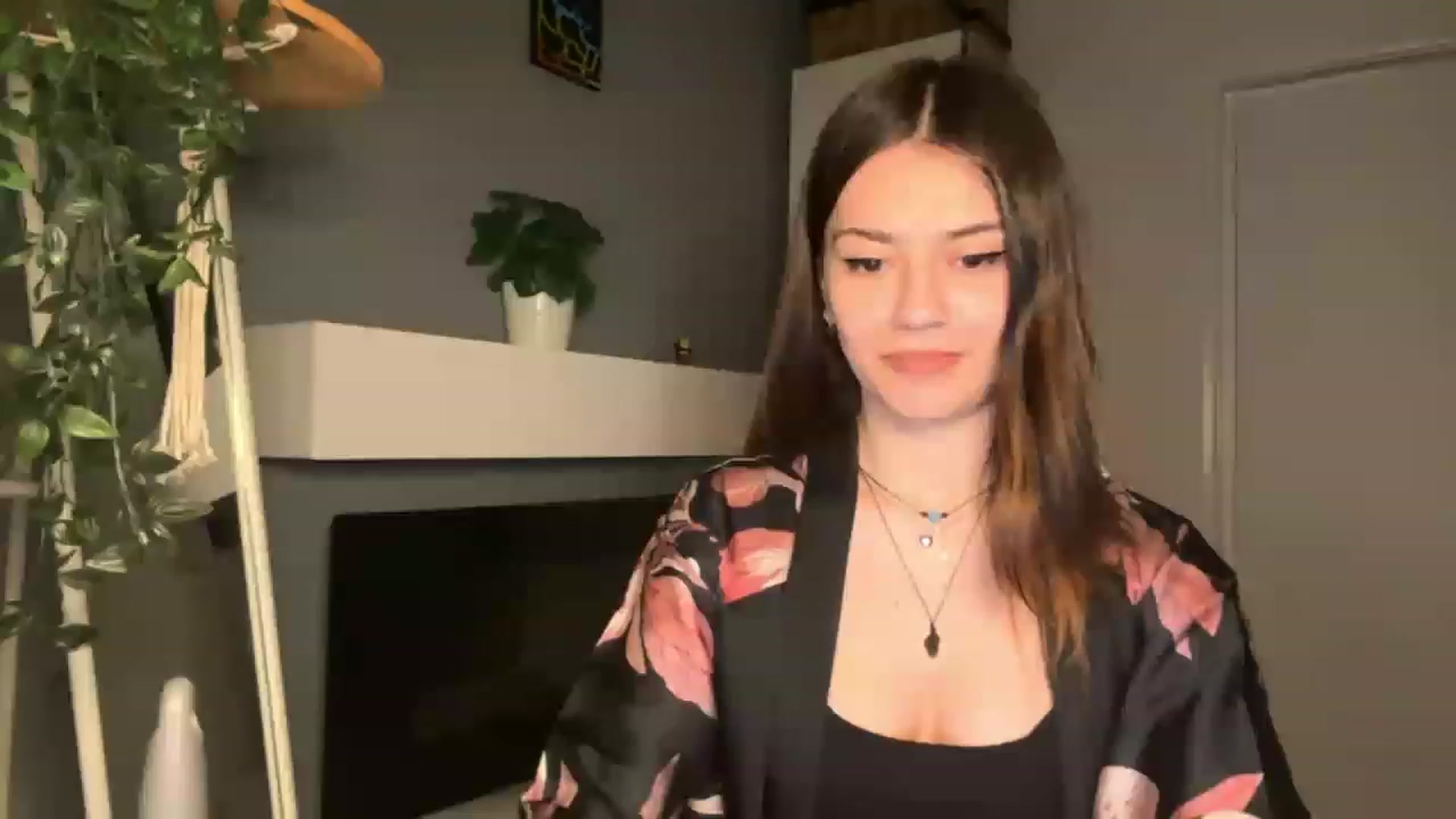 Gallery image thumbnail from RiriBee's myfreecams stream on, 05/12/2023, 23:07 image 2 of 20