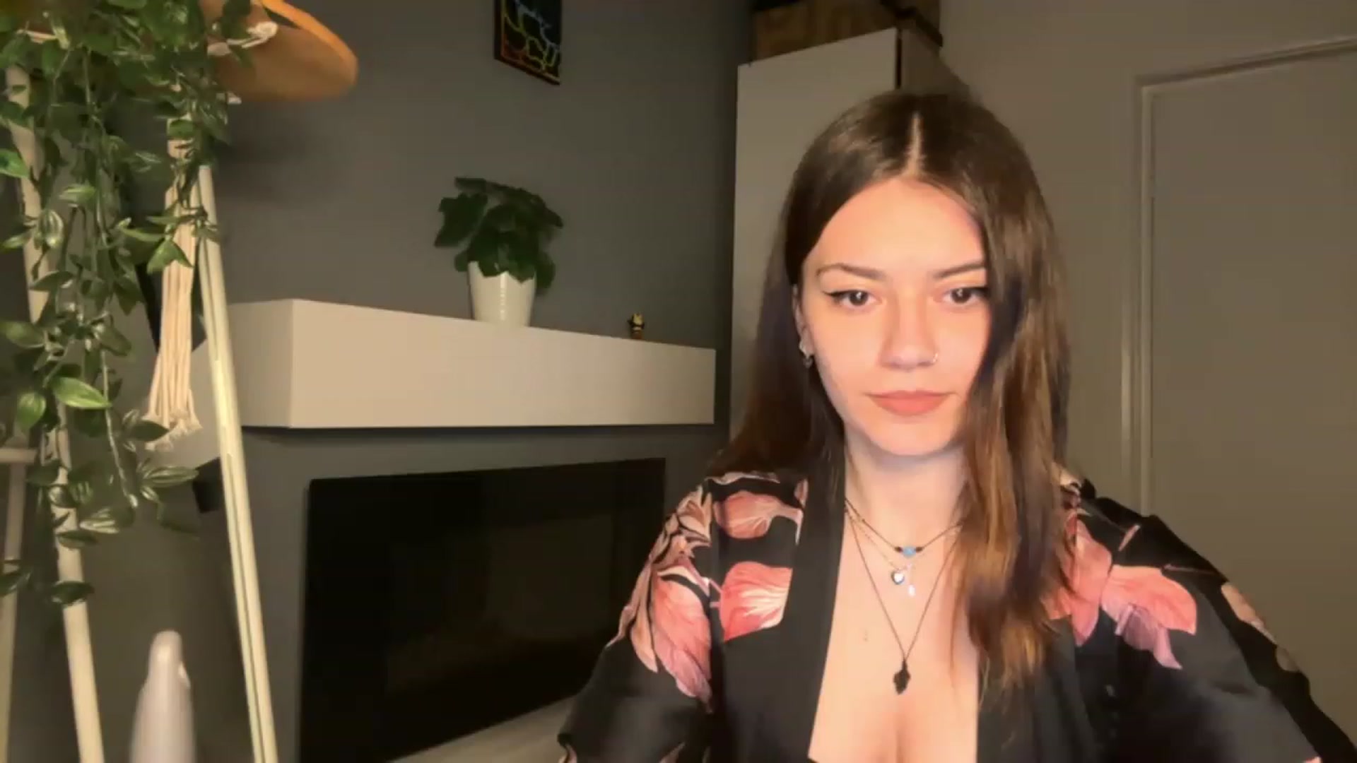 Gallery image thumbnail from RiriBee's myfreecams stream on, 05/12/2023, 23:07 image 12 of 20