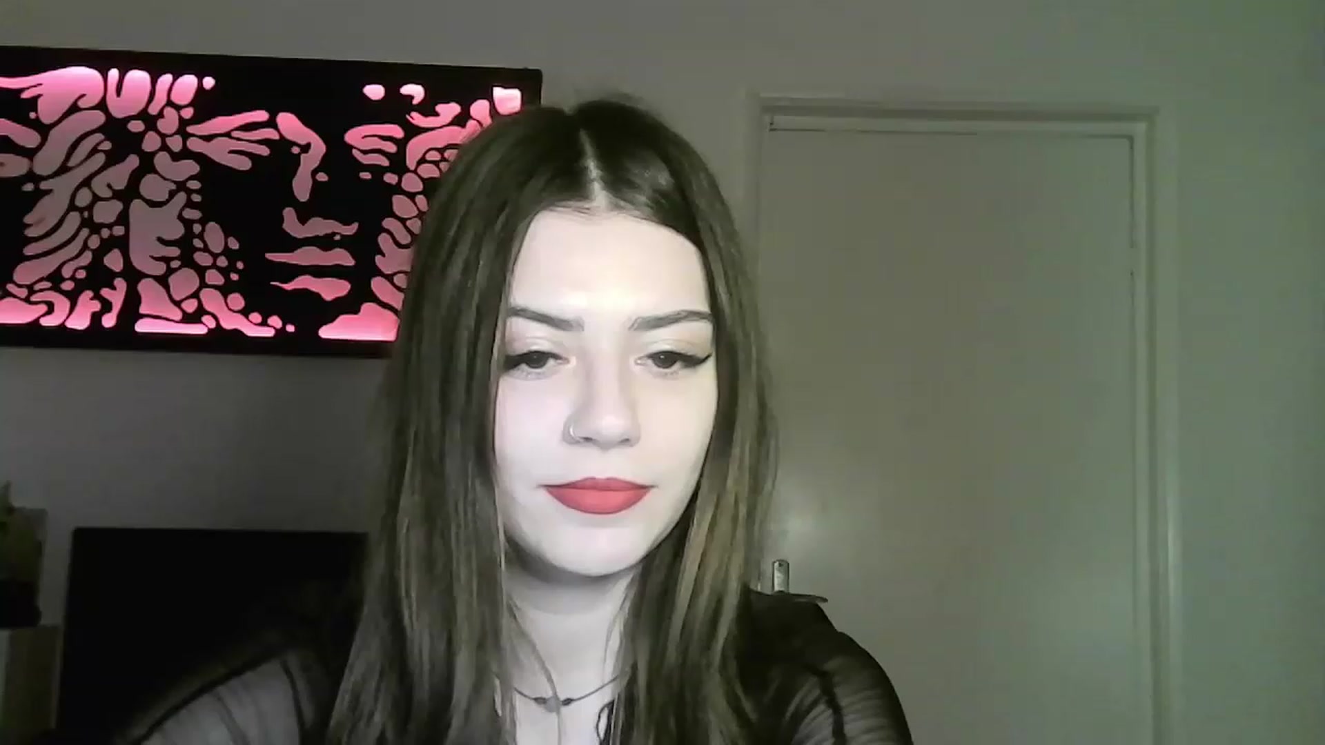 Gallery image thumbnail from RiriBee's myfreecams stream on, 06/08/2023, 02:03 image 3 of 20