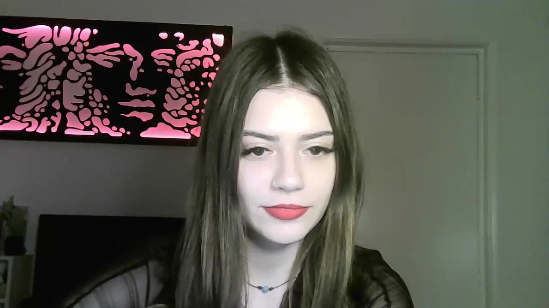 Gallery image thumbnail from RiriBee's myfreecams stream on, 06/08/2023, 02:03 image 6 of 20