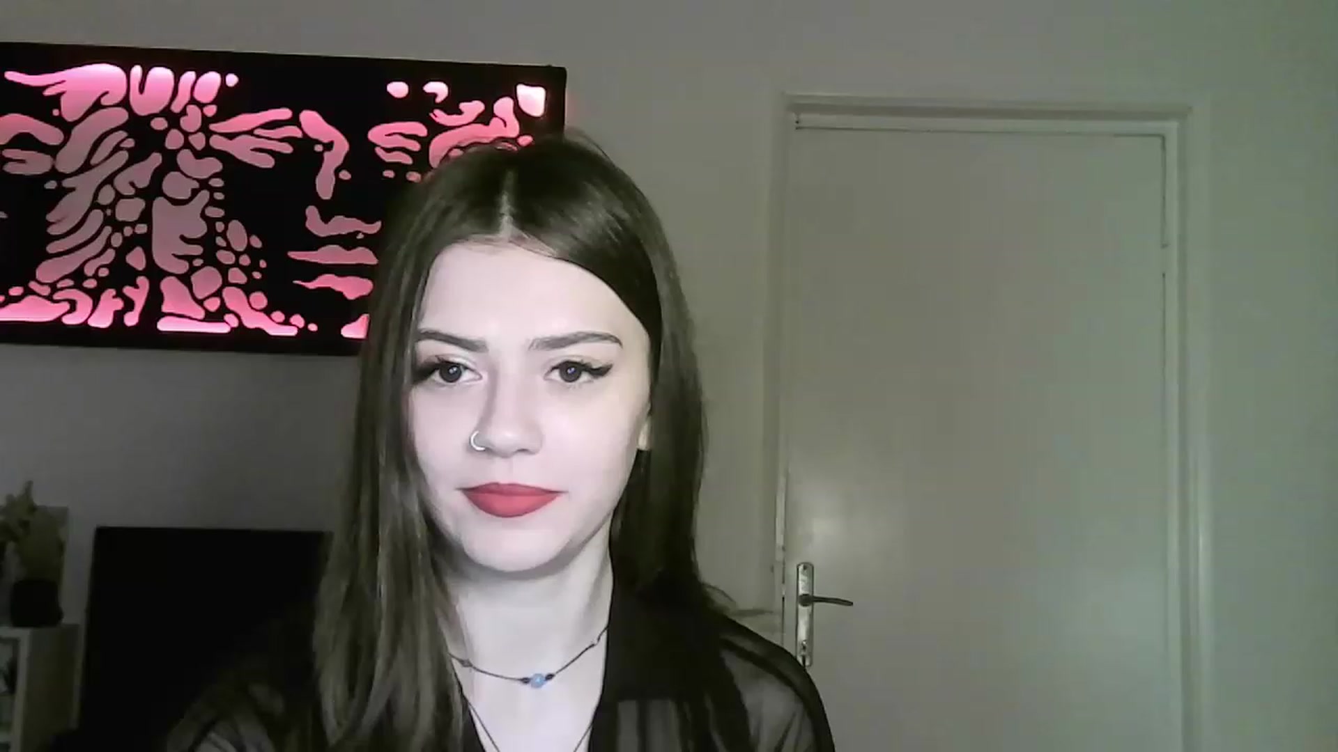 Gallery image thumbnail from RiriBee's myfreecams stream on, 06/08/2023, 02:03 image 19 of 20