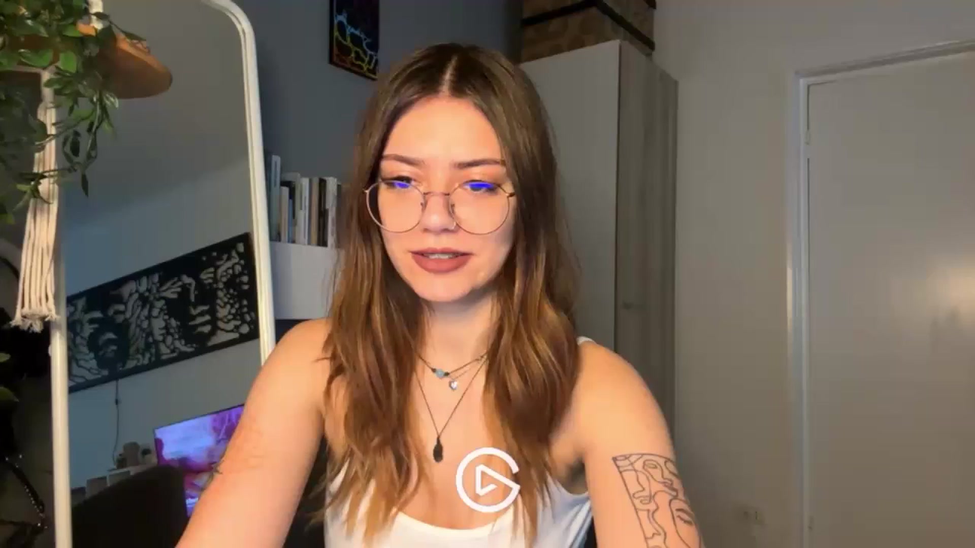 Gallery image thumbnail from RiriBee's myfreecams stream on, 06/19/2023, 04:14 image 10 of 20