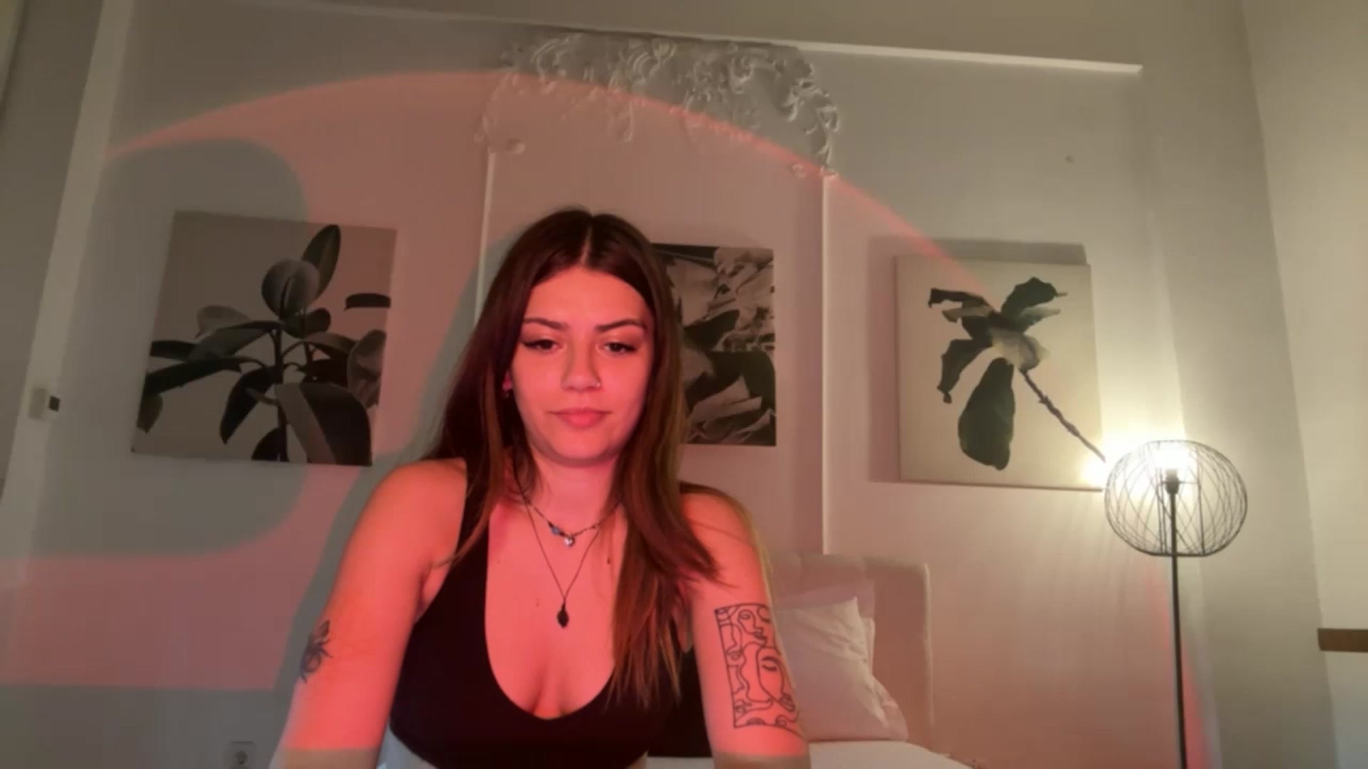 Gallery image thumbnail from RiriBee's myfreecams stream on, 06/27/2023, 07:03 image 18 of 20