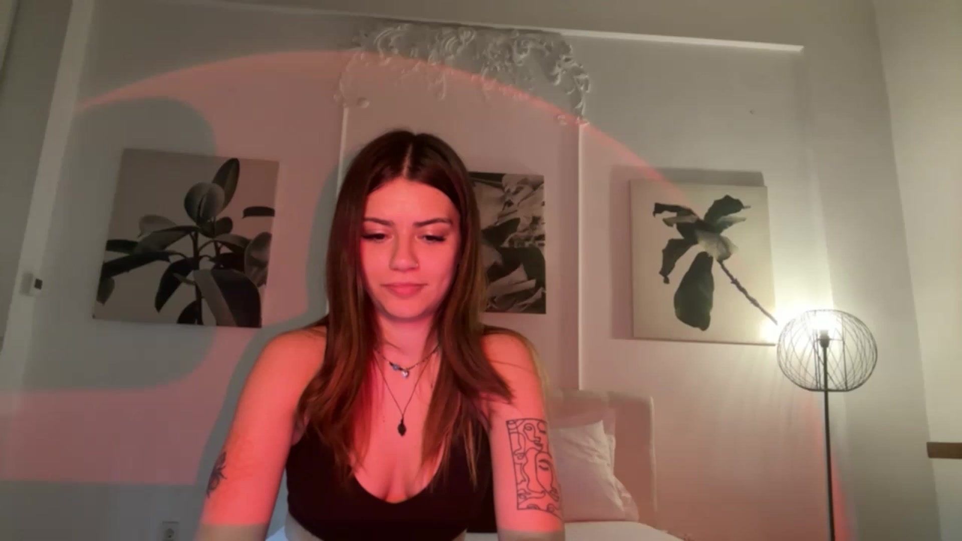 Gallery image thumbnail from RiriBee's myfreecams stream on, 06/27/2023, 07:03 image 13 of 20
