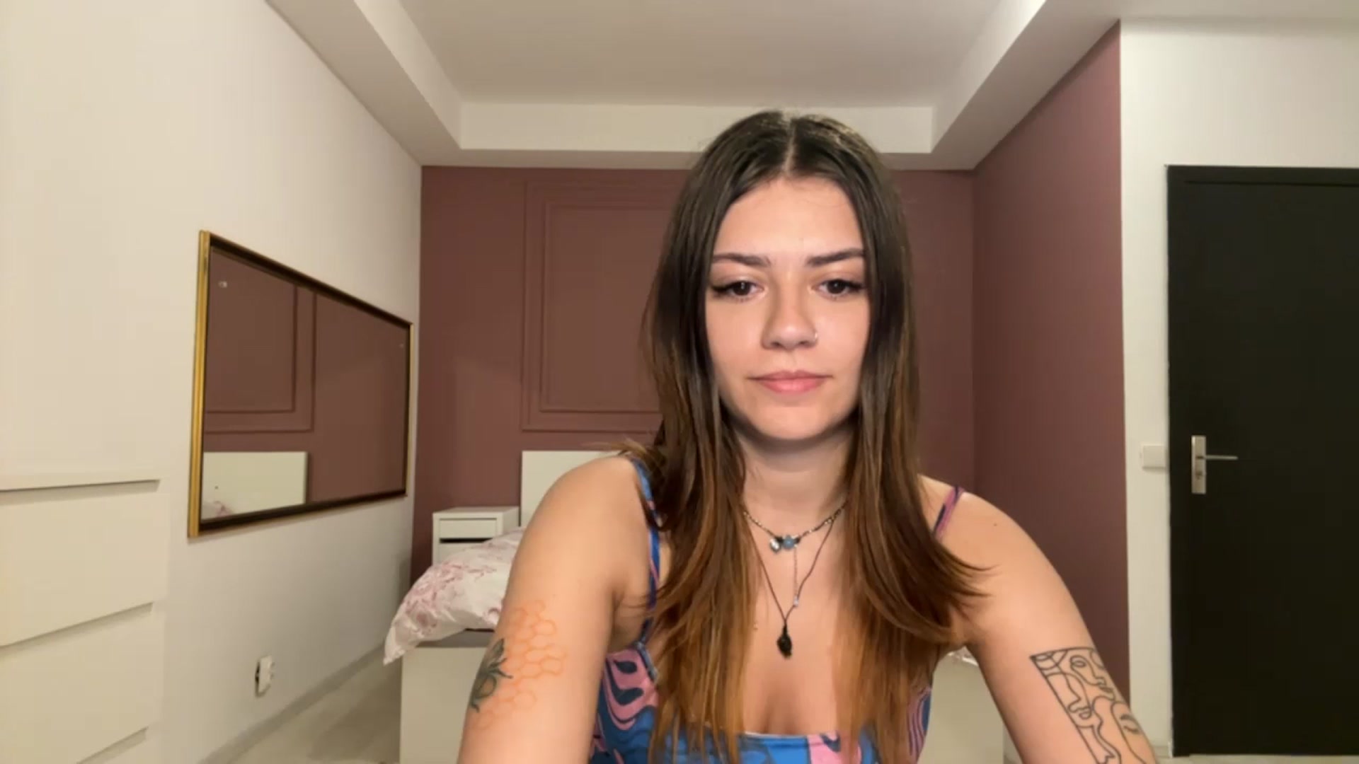 Gallery image thumbnail from RiriBee's myfreecams stream on, 06/28/2023, 23:40 image 6 of 20