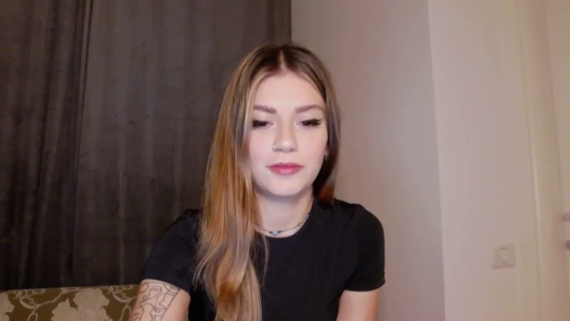 Gallery image thumbnail from RiriBee's myfreecams stream on, 09/16/2023, 24:07 image 3 of 20