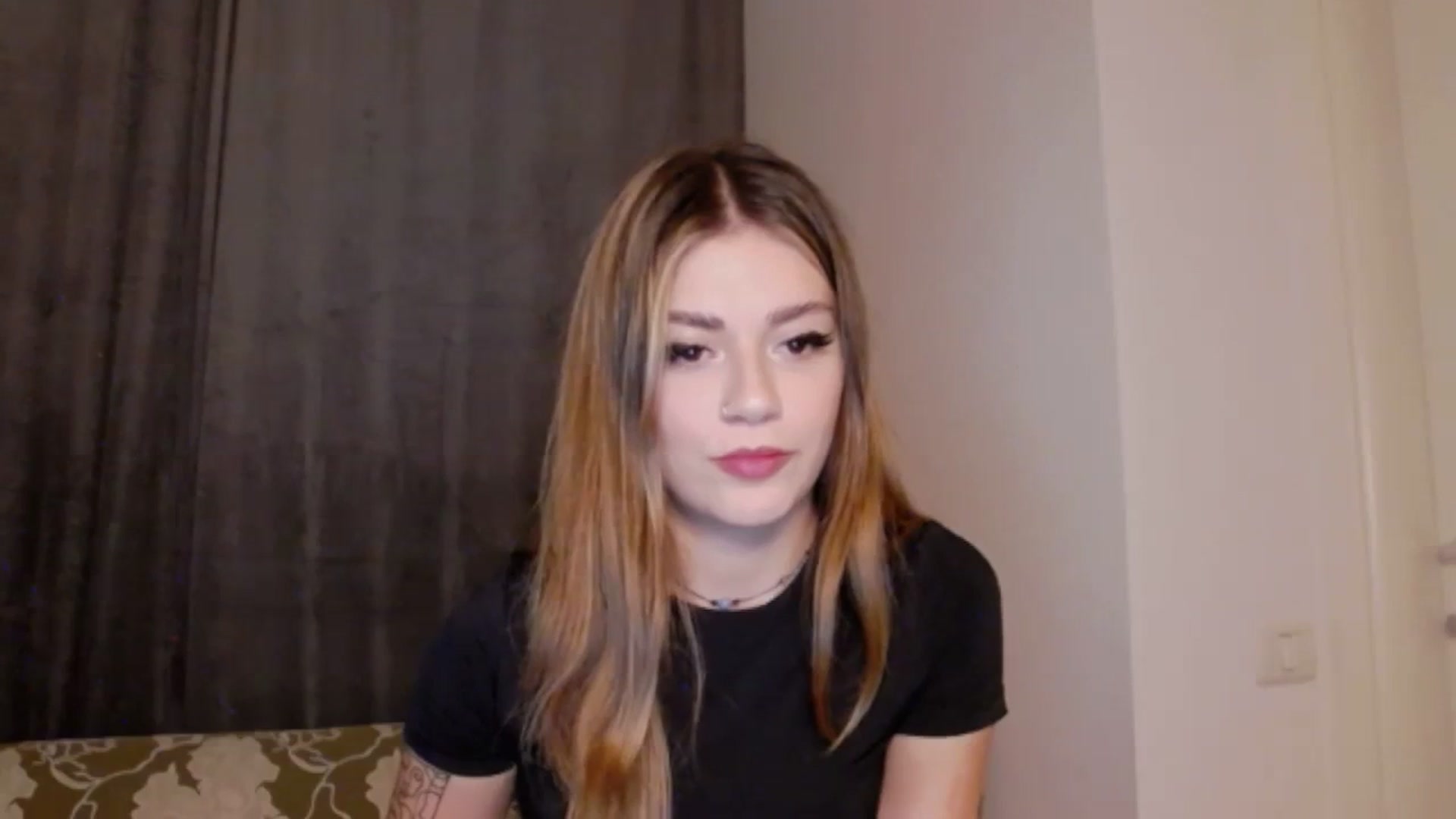 Gallery image thumbnail from RiriBee's myfreecams stream on, 09/16/2023, 24:07 image 8 of 20
