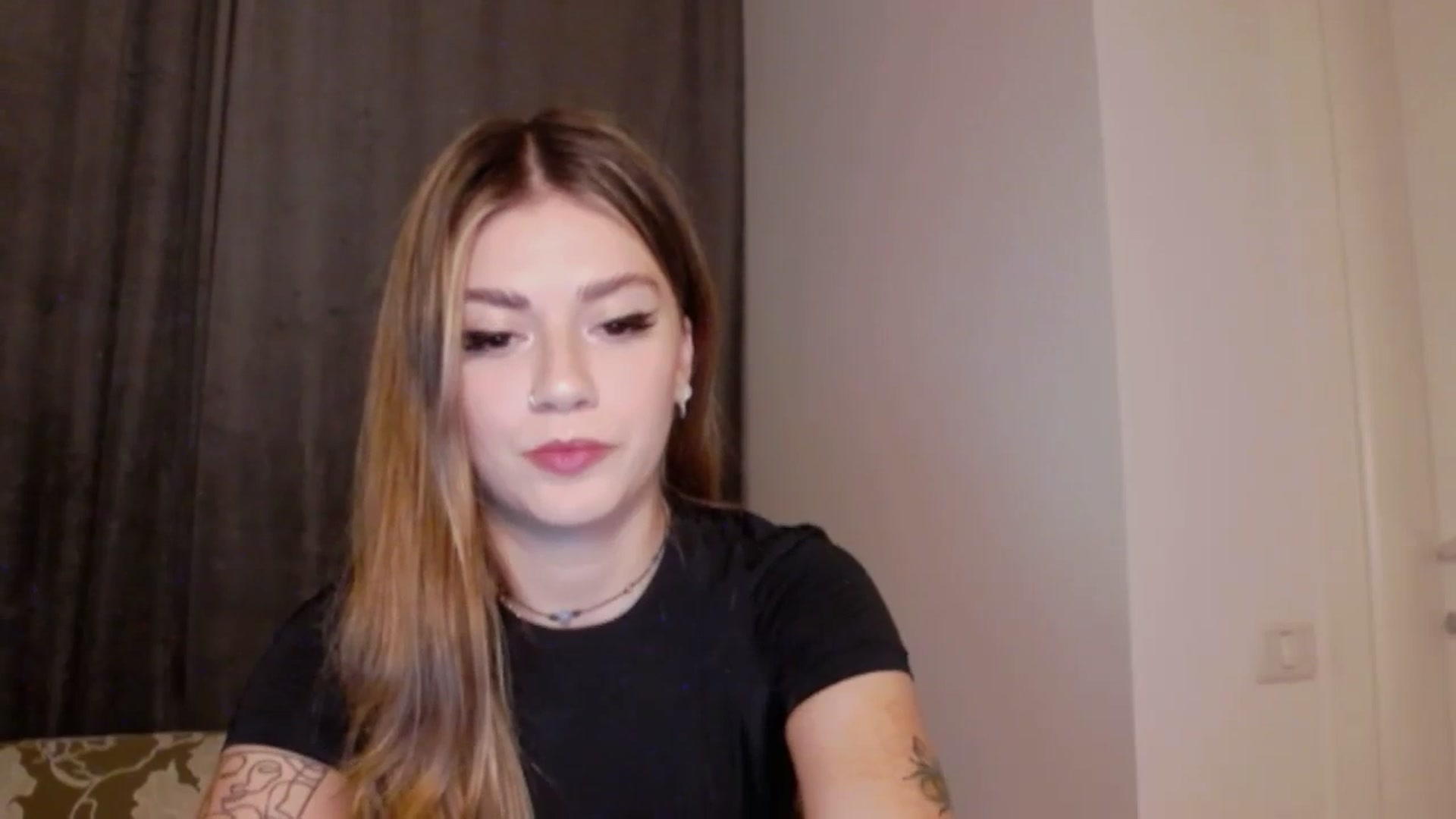 Gallery image thumbnail from RiriBee's myfreecams stream on, 09/16/2023, 24:07 image 19 of 20