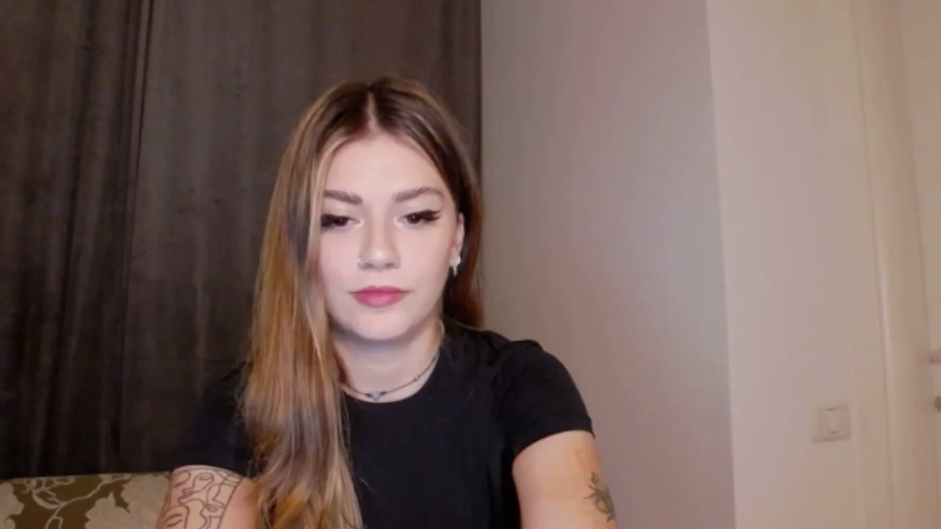 Gallery image thumbnail from RiriBee's myfreecams stream on, 09/16/2023, 24:07 image 20 of 20