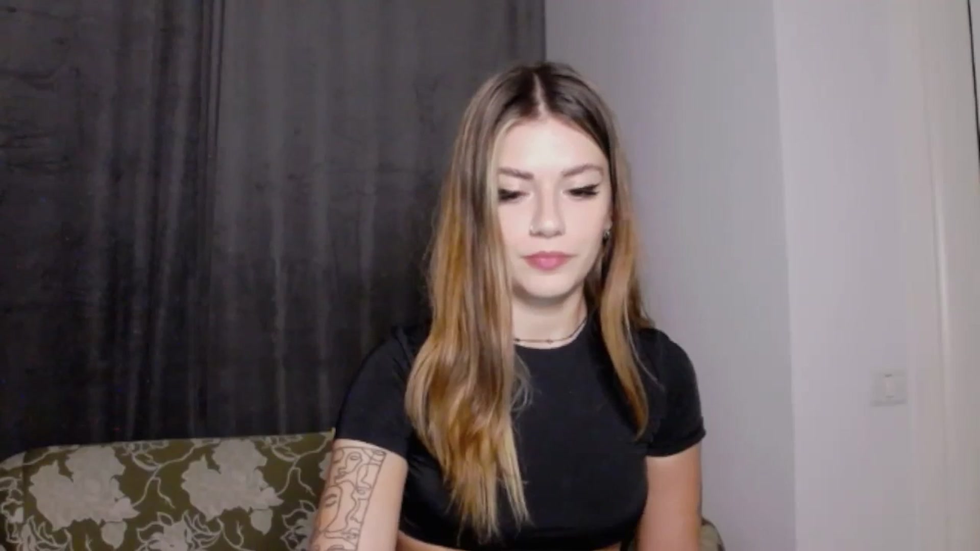 Gallery image thumbnail from RiriBee's myfreecams stream on, 09/16/2023, 03:01 image 4 of 20