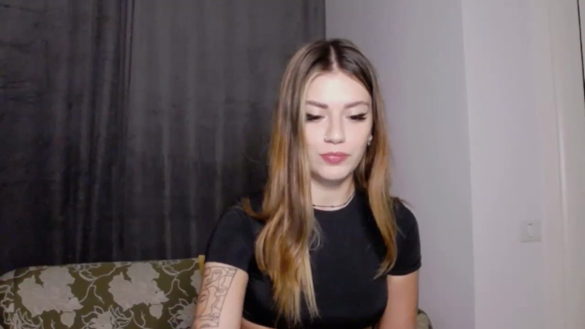 Gallery image thumbnail from RiriBee's myfreecams stream on, 09/16/2023, 03:01 image 6 of 20