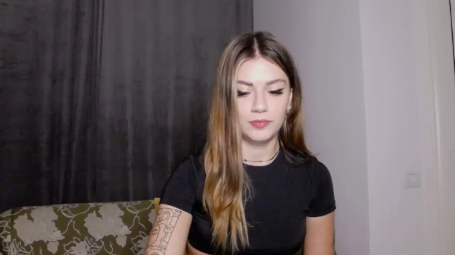 Gallery image thumbnail from RiriBee's myfreecams stream on, 09/16/2023, 03:01 image 12 of 20