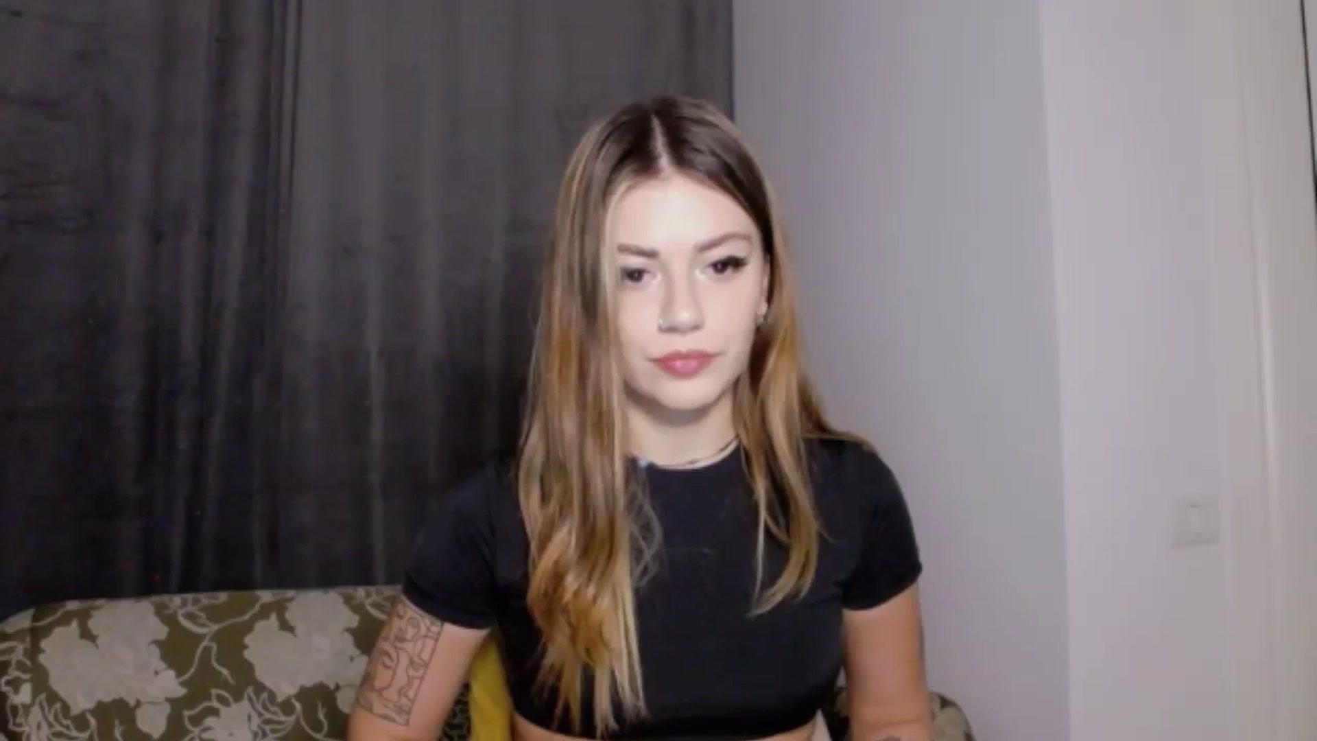 Gallery image thumbnail from RiriBee's myfreecams stream on, 09/16/2023, 03:01 image 17 of 20