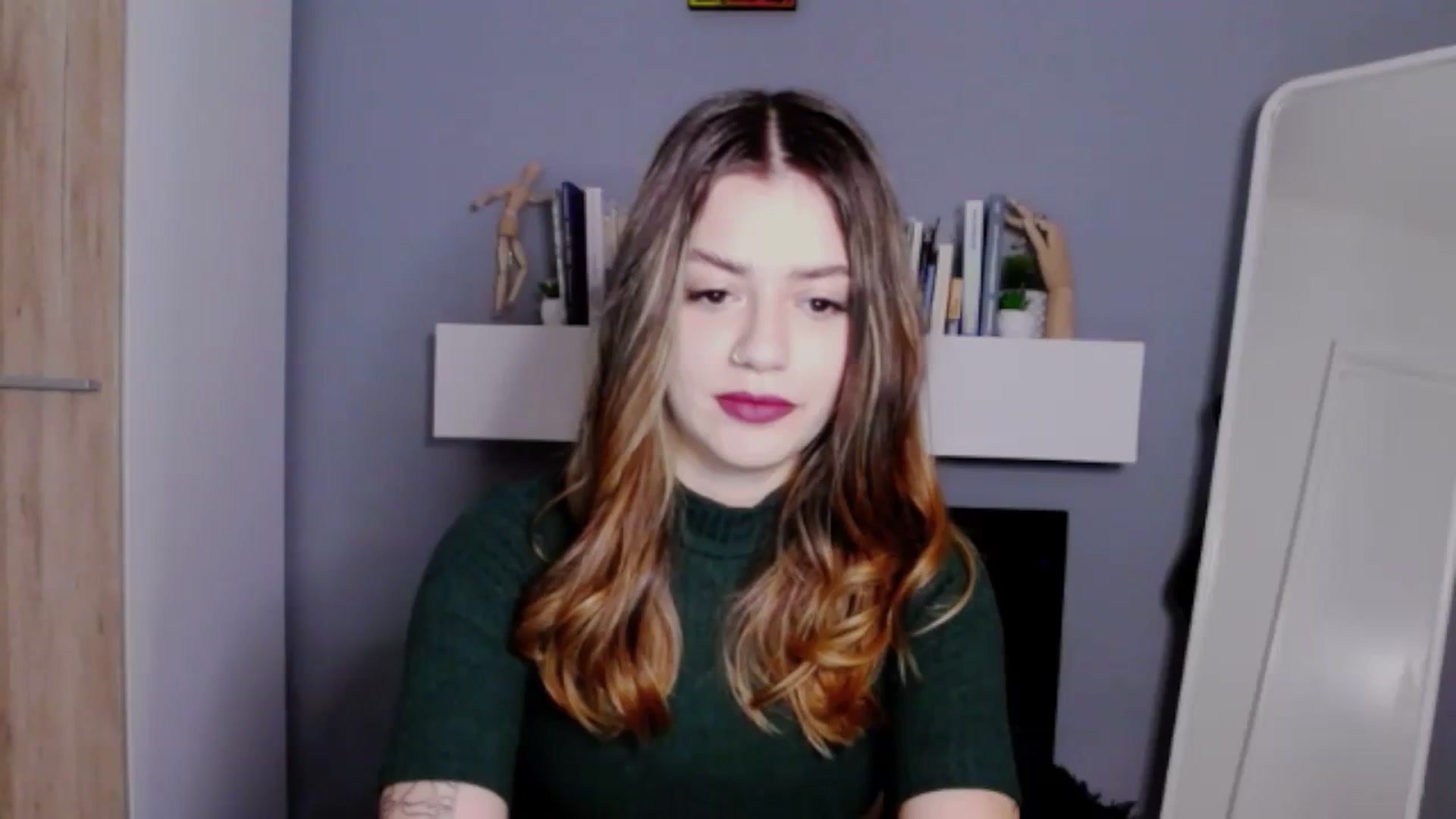 Gallery image thumbnail from RiriBee's myfreecams stream on, 12/03/2023, 21:11 image 13 of 20