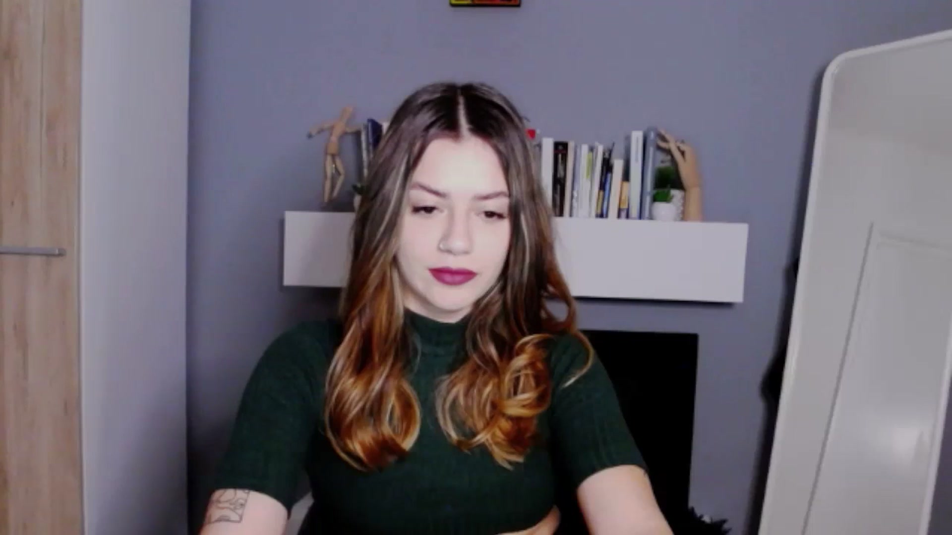 Gallery image thumbnail from RiriBee's myfreecams stream on, 12/03/2023, 21:11 image 14 of 20