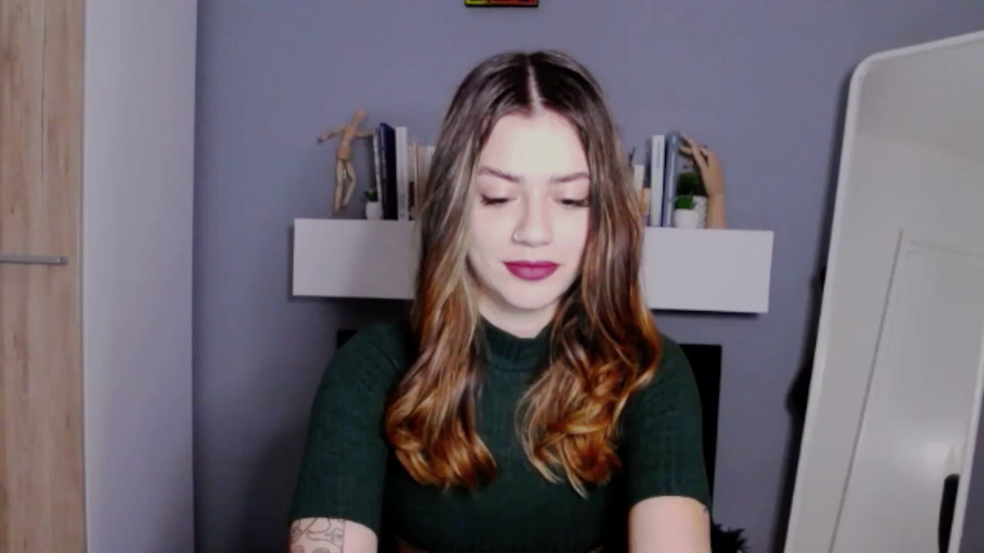Gallery image thumbnail from RiriBee's myfreecams stream on, 12/03/2023, 21:11 image 11 of 20