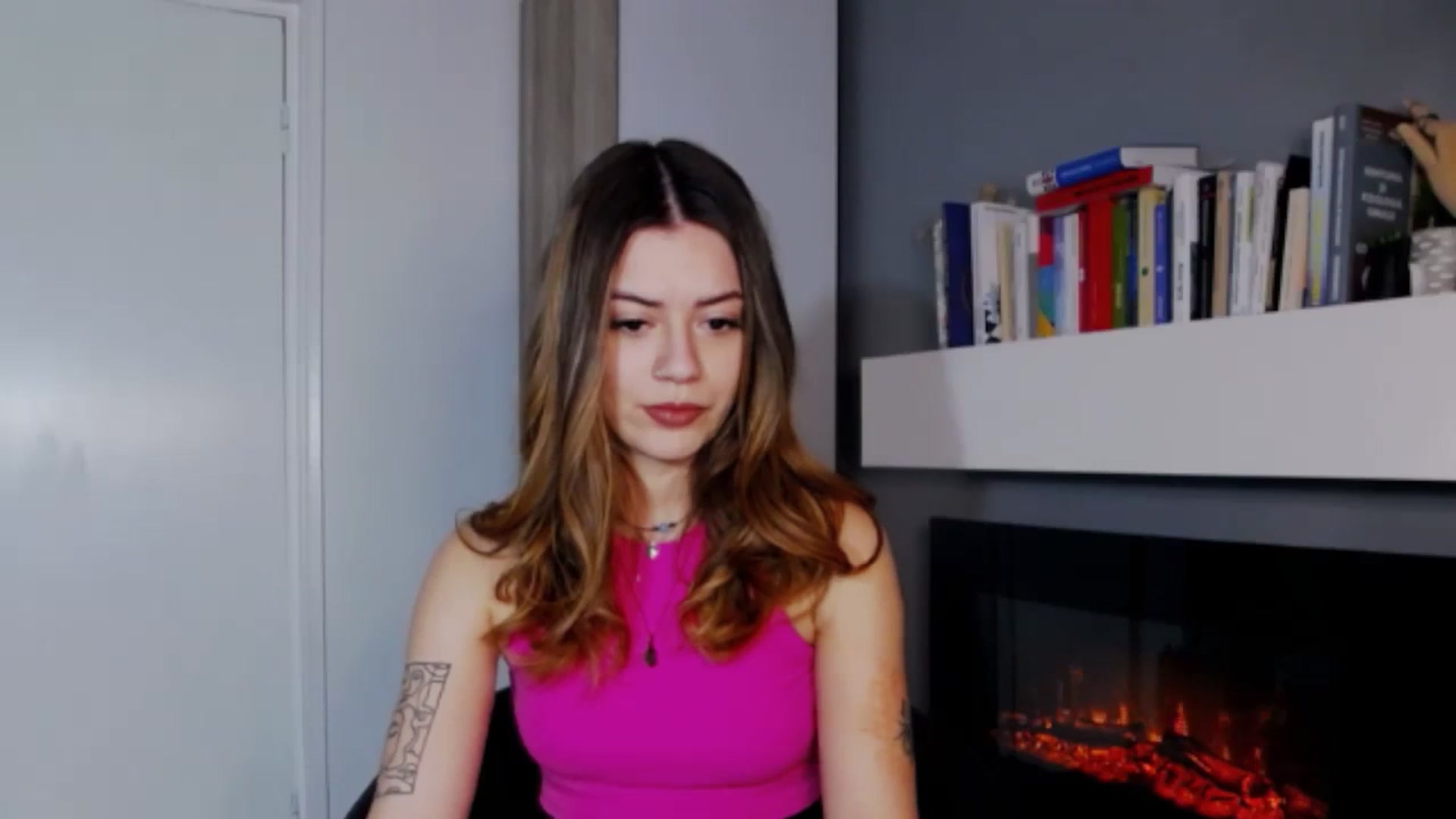 Gallery image thumbnail from RiriBee's myfreecams stream on, 12/07/2023, 17:15 image 11 of 20
