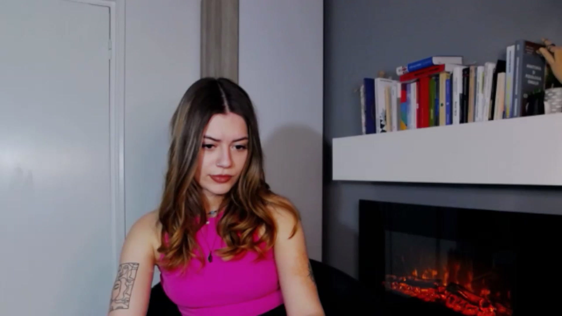 Gallery image thumbnail from RiriBee's myfreecams stream on, 12/07/2023, 17:15 image 17 of 20
