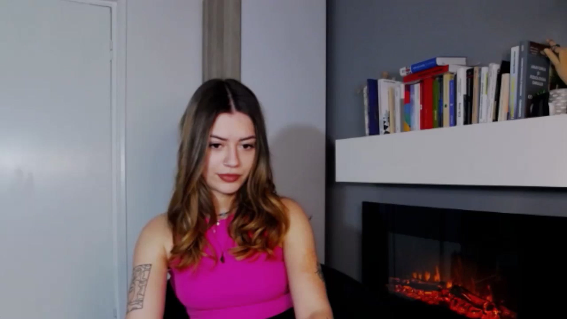 Gallery image thumbnail from RiriBee's myfreecams stream on, 12/07/2023, 17:15 image 19 of 20