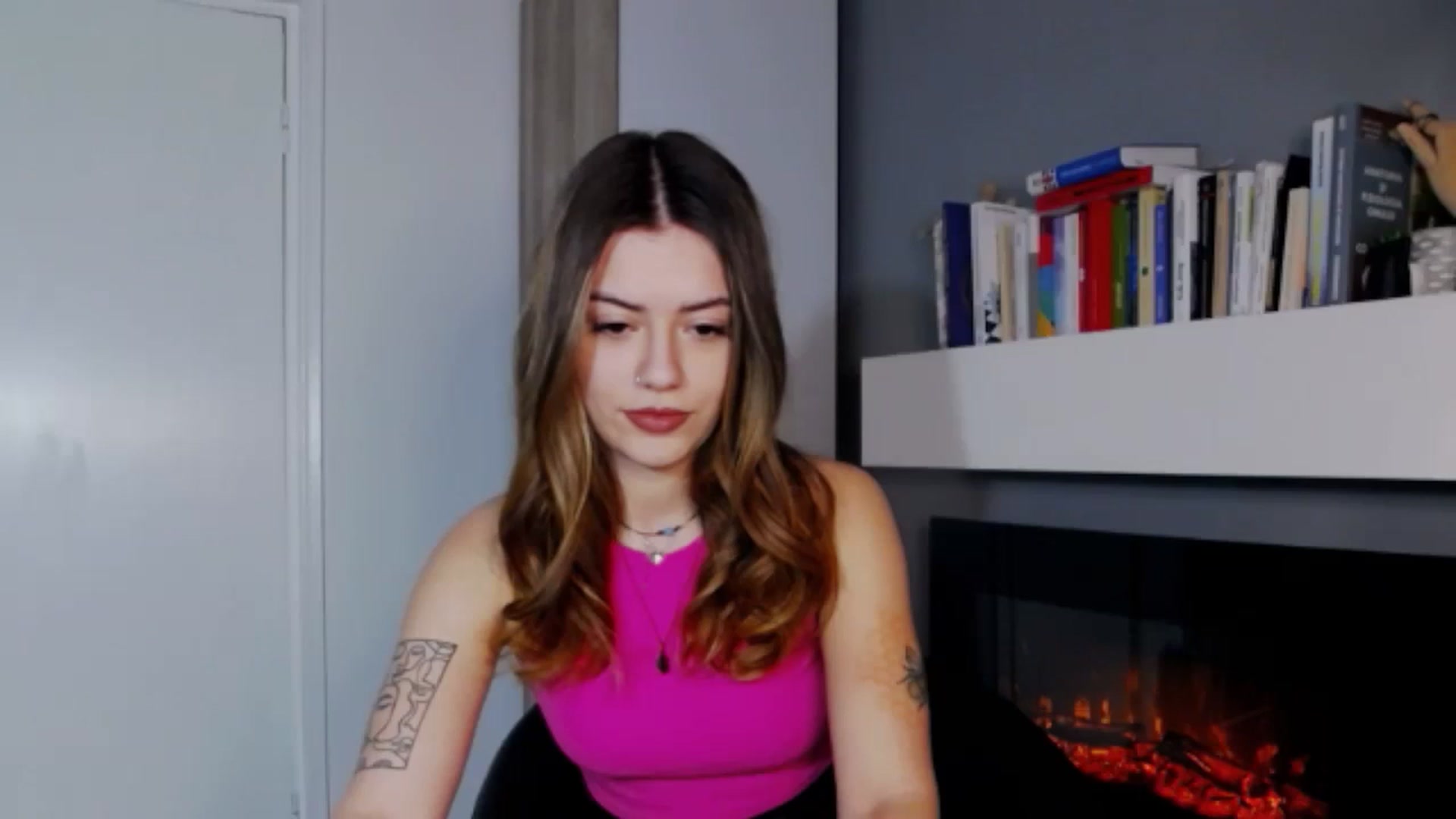 Gallery image thumbnail from RiriBee's myfreecams stream on, 12/07/2023, 17:15 image 3 of 20