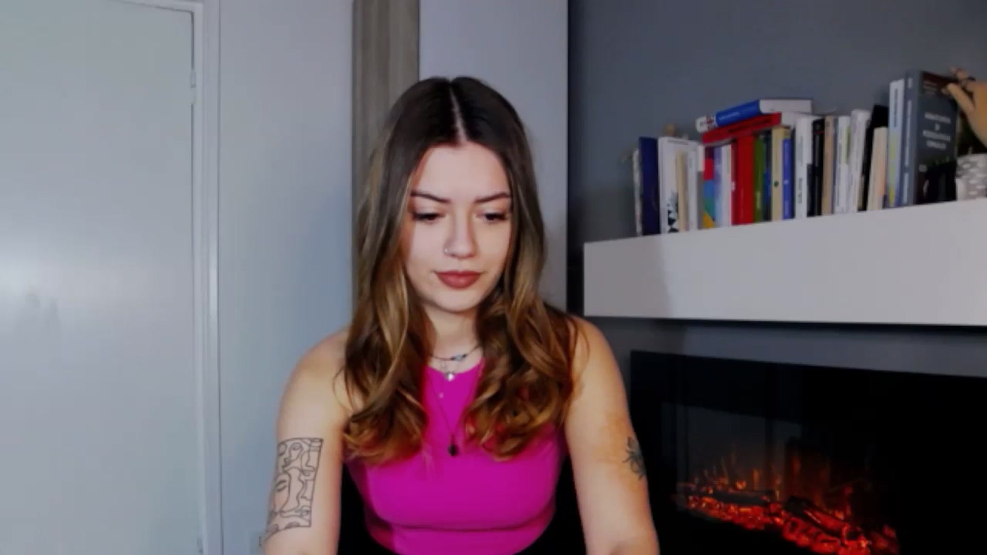 Gallery image thumbnail from RiriBee's myfreecams stream on, 12/07/2023, 17:15 image 4 of 20