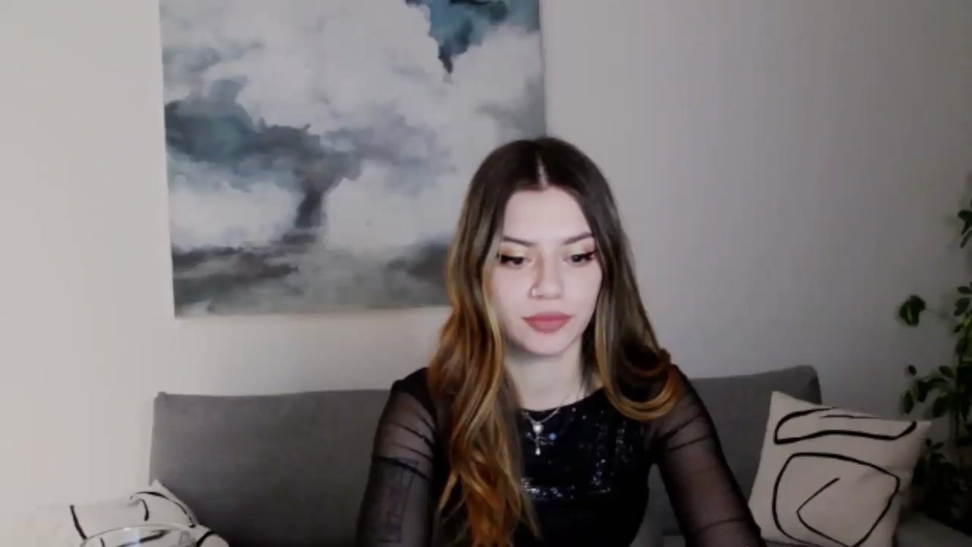 Gallery image thumbnail from RiriBee's myfreecams stream on, 01/13/2024, 23:25 image 7 of 20