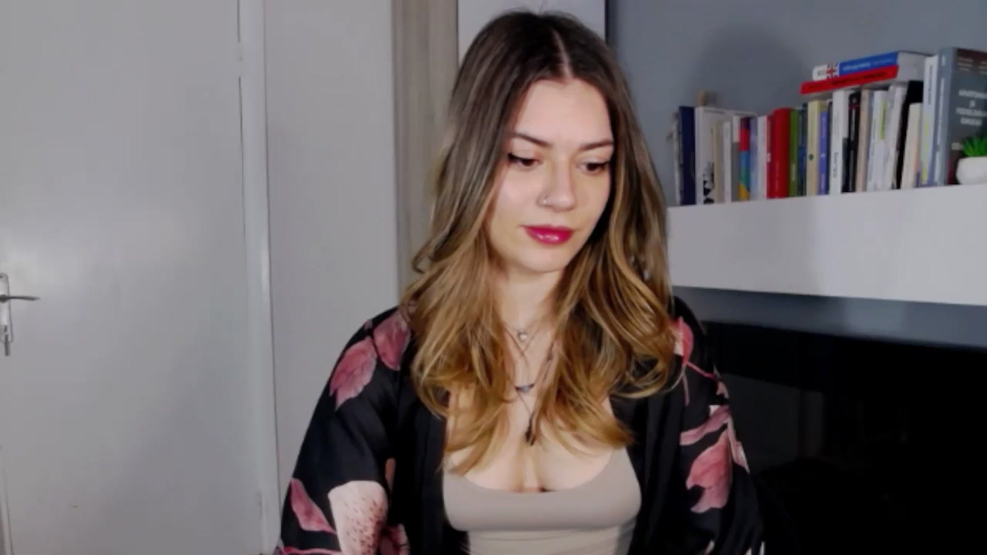 Gallery image thumbnail from RiriBee's myfreecams stream on, 04/21/2024, 15:39 image 7 of 20