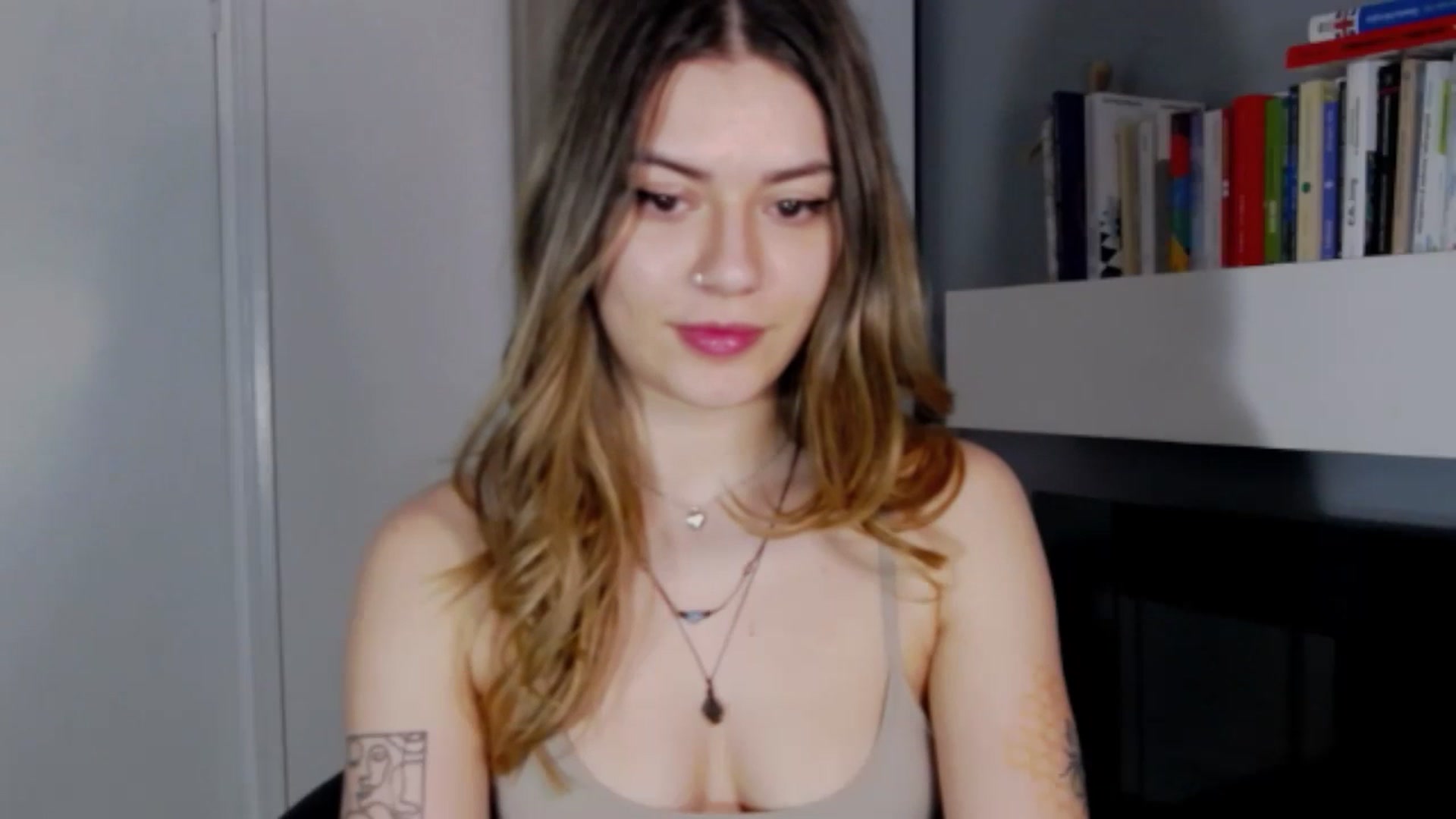 Gallery image thumbnail from RiriBee's myfreecams stream on, 04/21/2024, 20:26 image 18 of 20