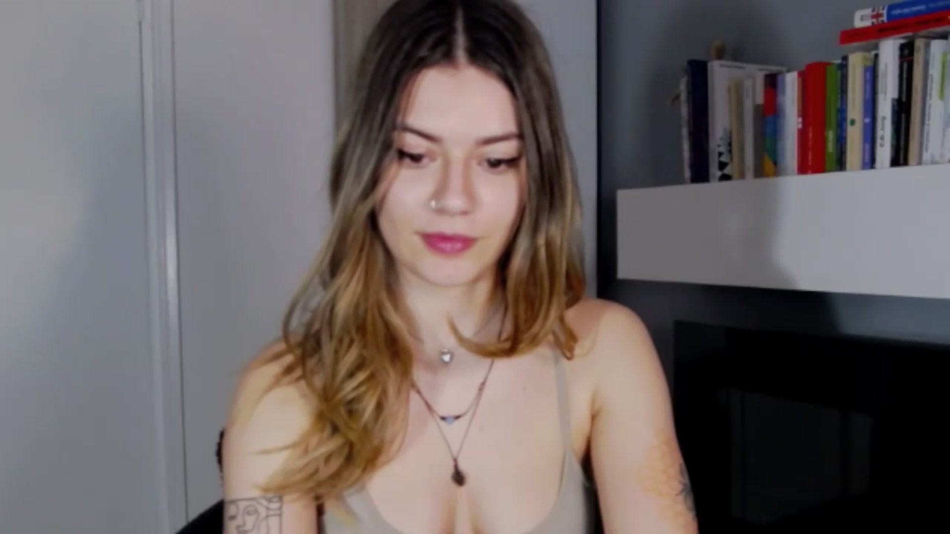 Gallery image thumbnail from RiriBee's myfreecams stream on, 04/21/2024, 20:26 image 7 of 20