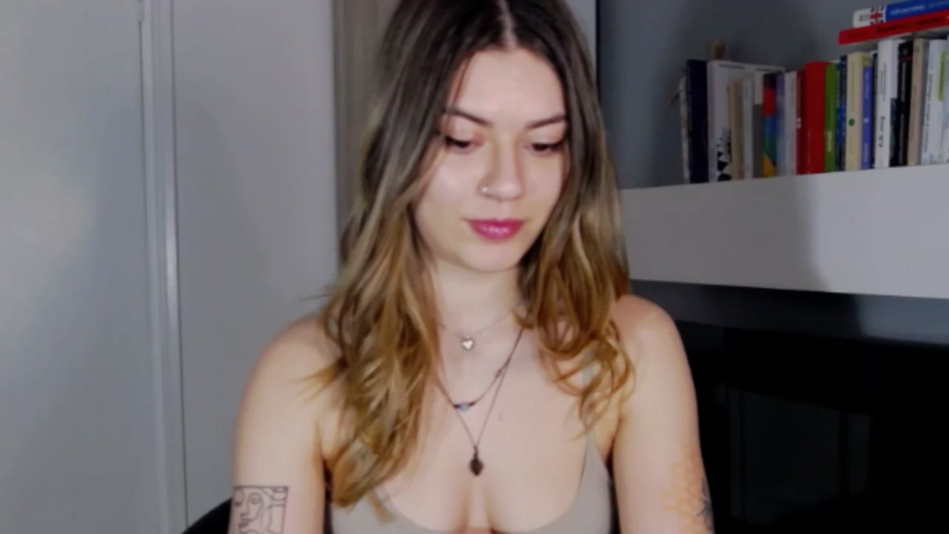 Gallery image thumbnail from RiriBee's myfreecams stream on, 04/21/2024, 20:26 image 20 of 20